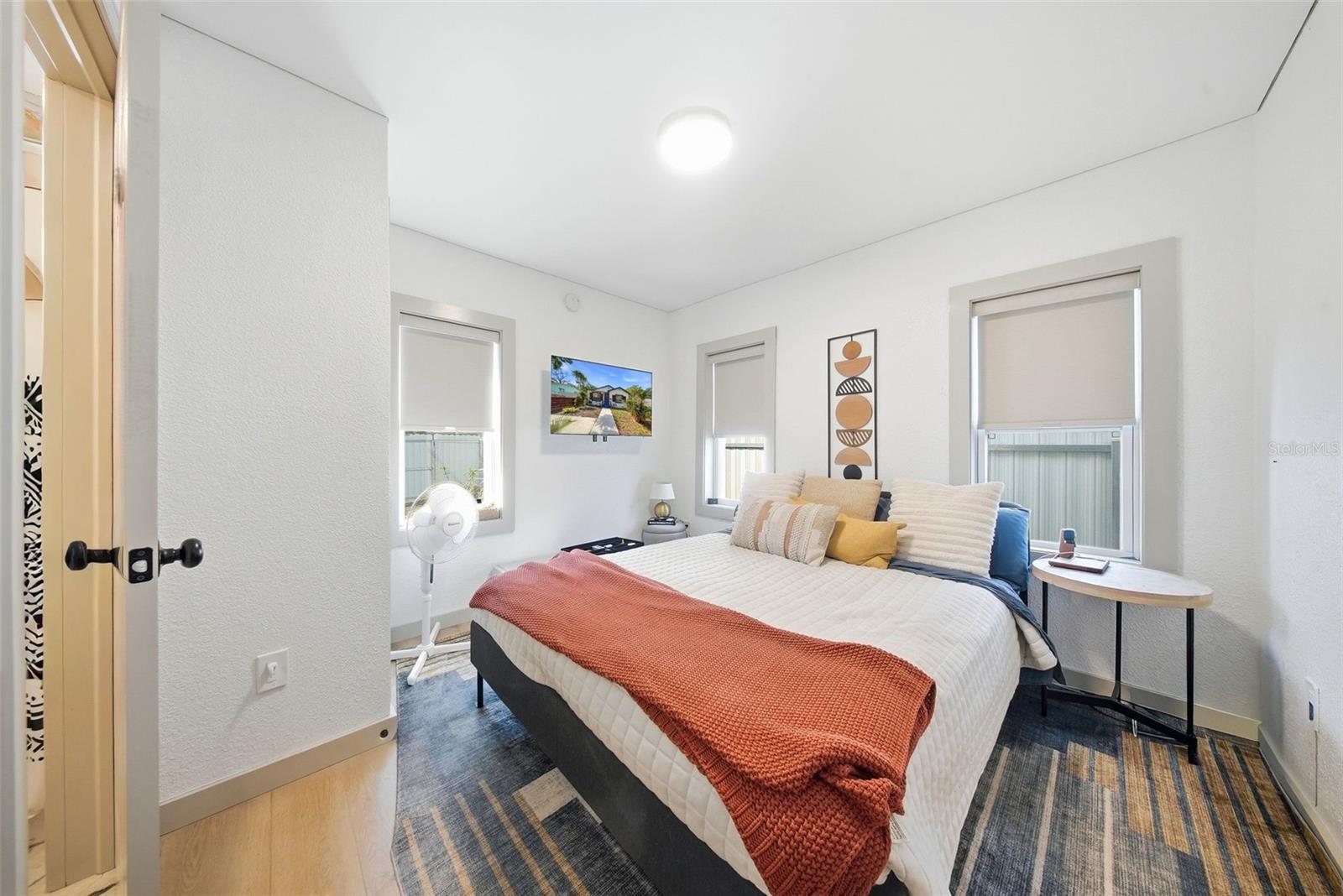 Image 12 of 26 For 3036 Emerson Avenue S