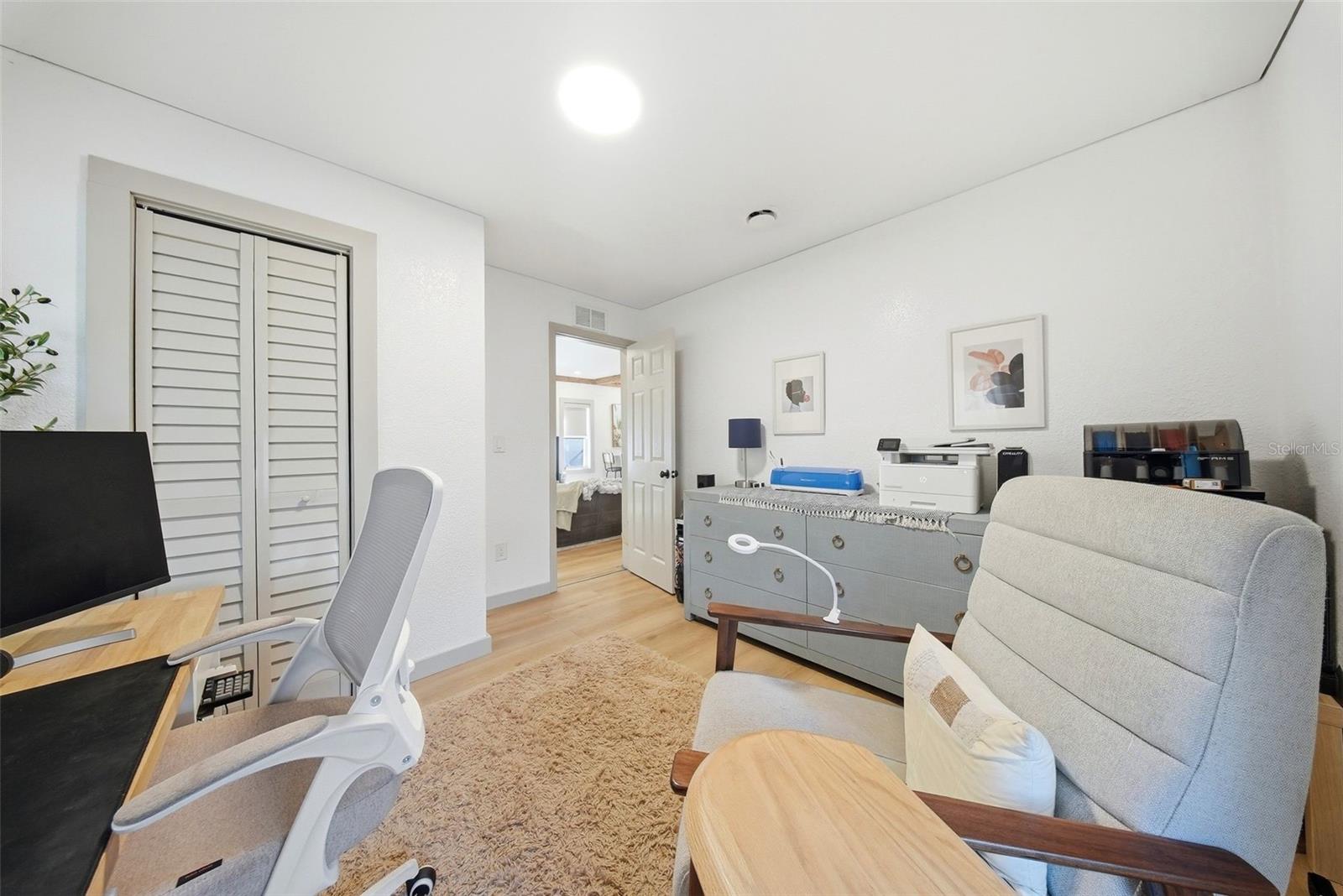 Image 13 of 26 For 3036 Emerson Avenue S