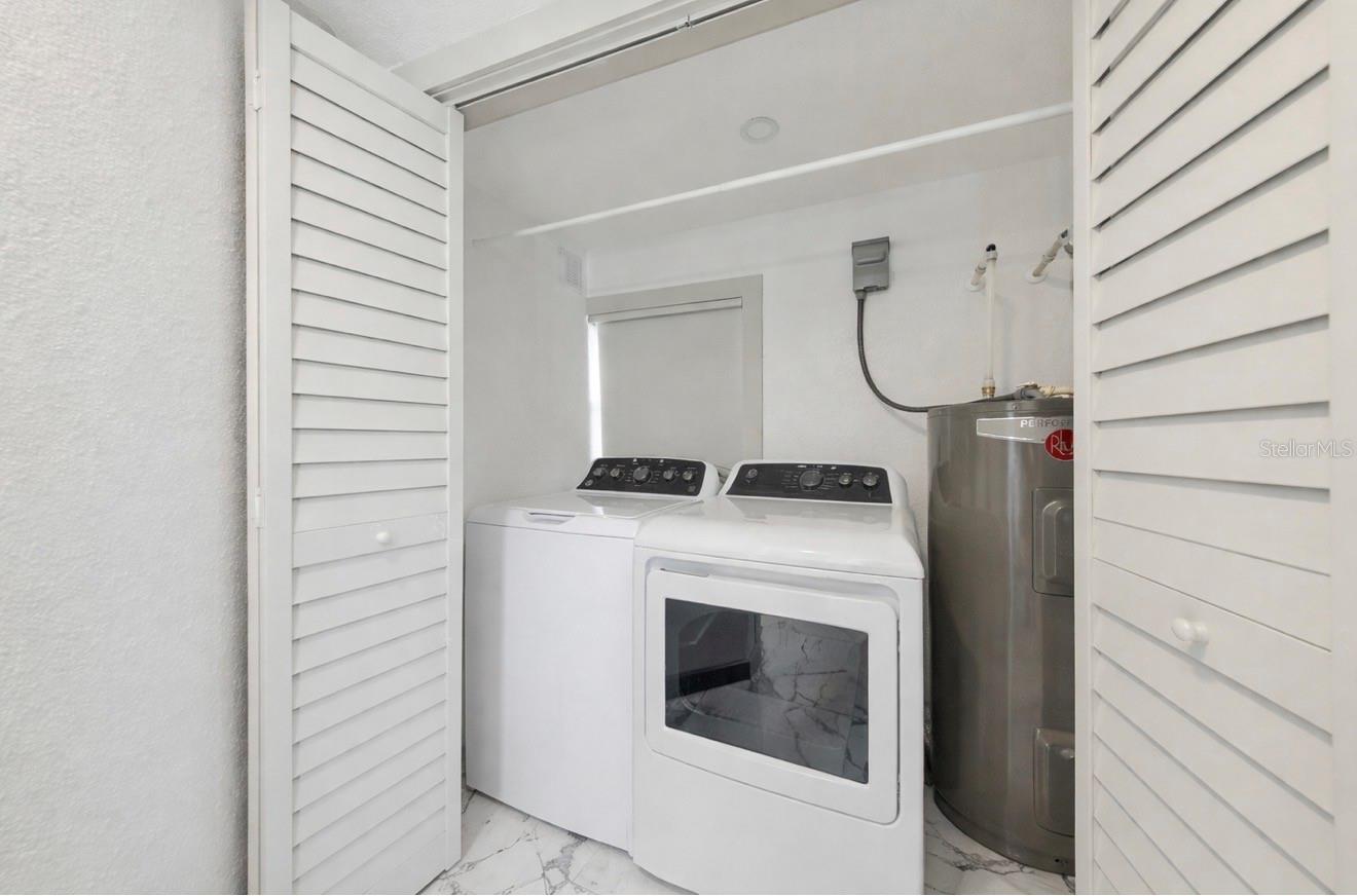 Image 20 of 26 For 3036 Emerson Avenue S