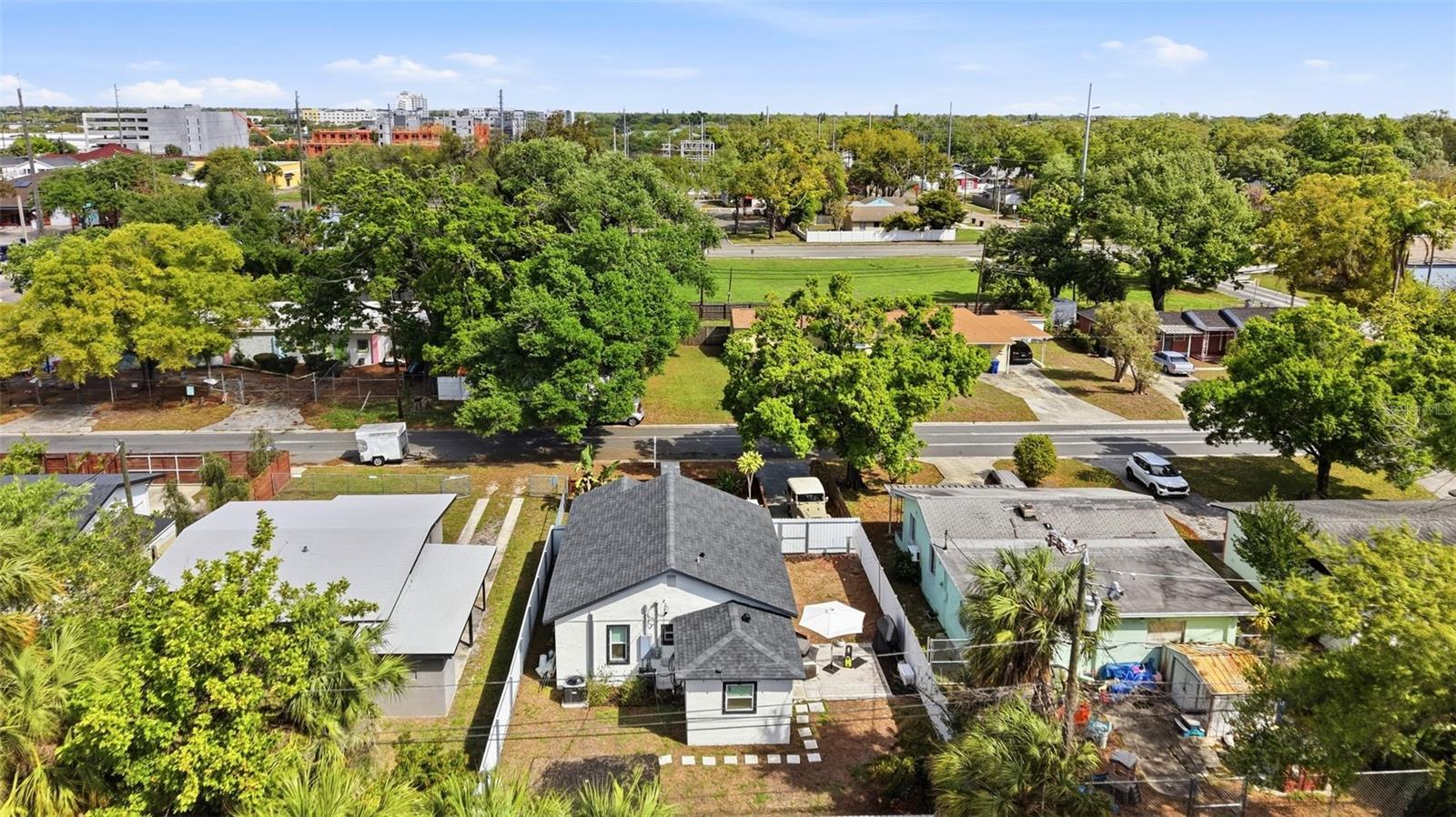 Image 21 of 26 For 3036 Emerson Avenue S