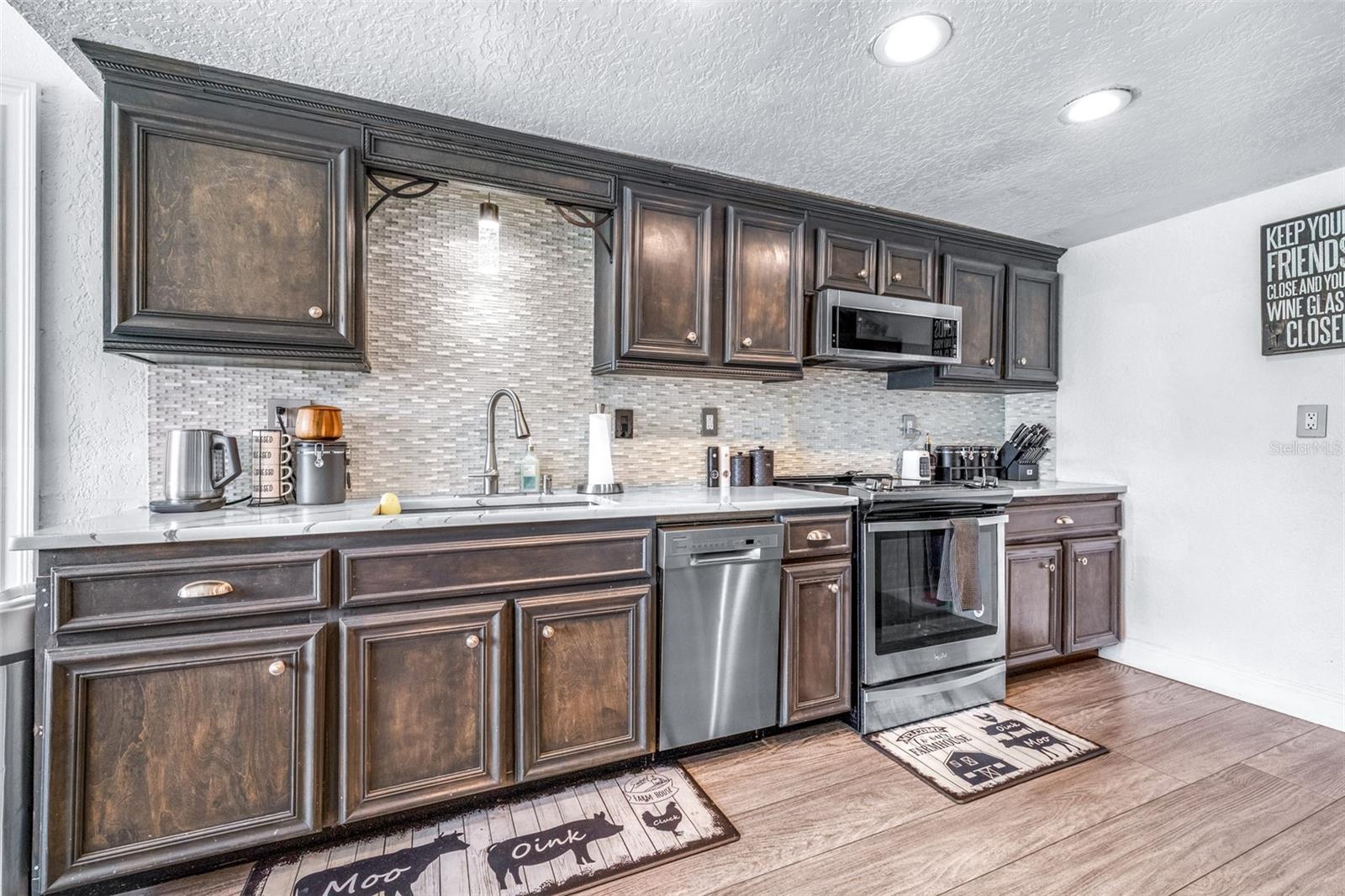 Image 18 of 48 For 1165 Port Court