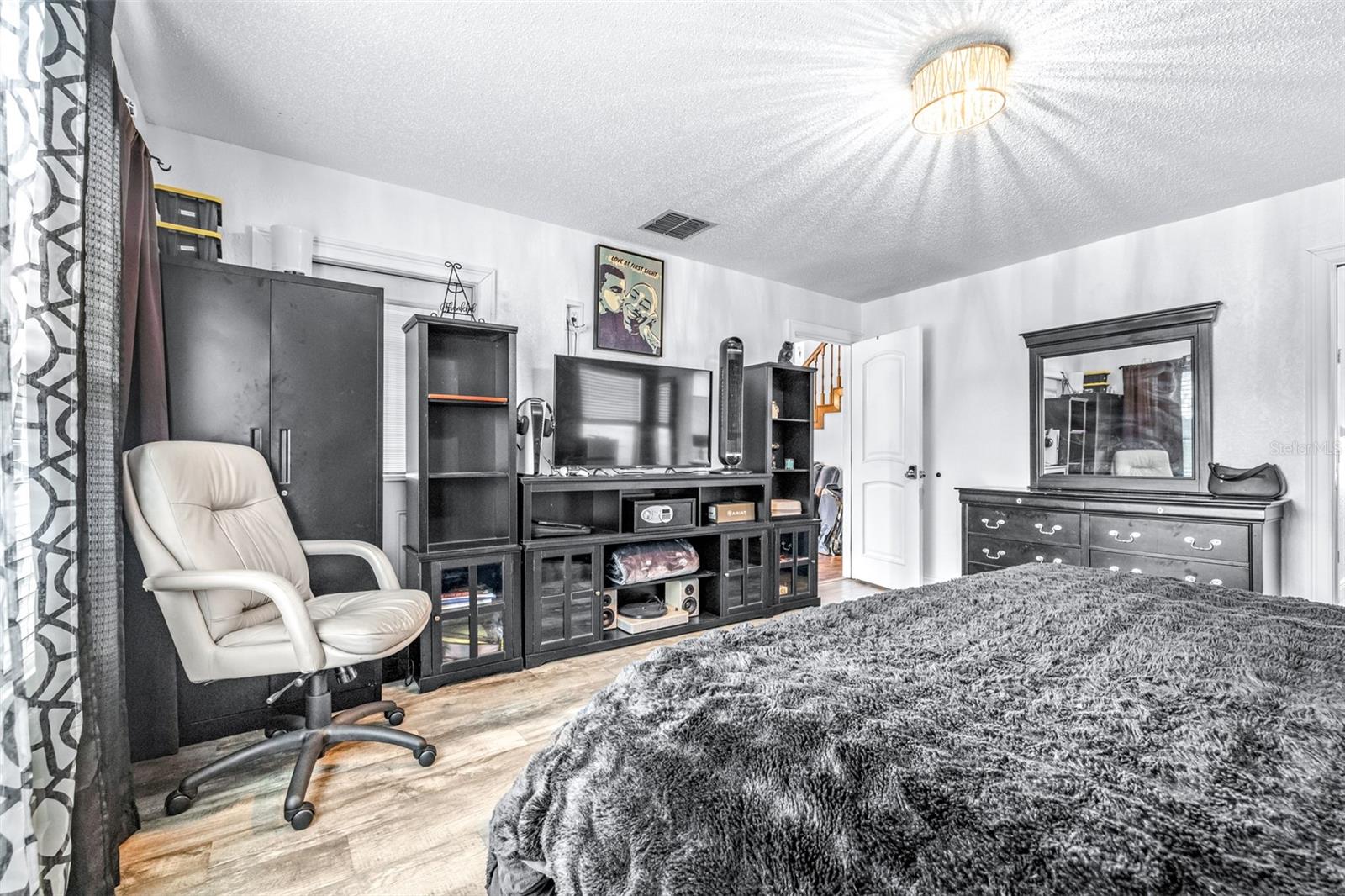 Image 25 of 48 For 1165 Port Court