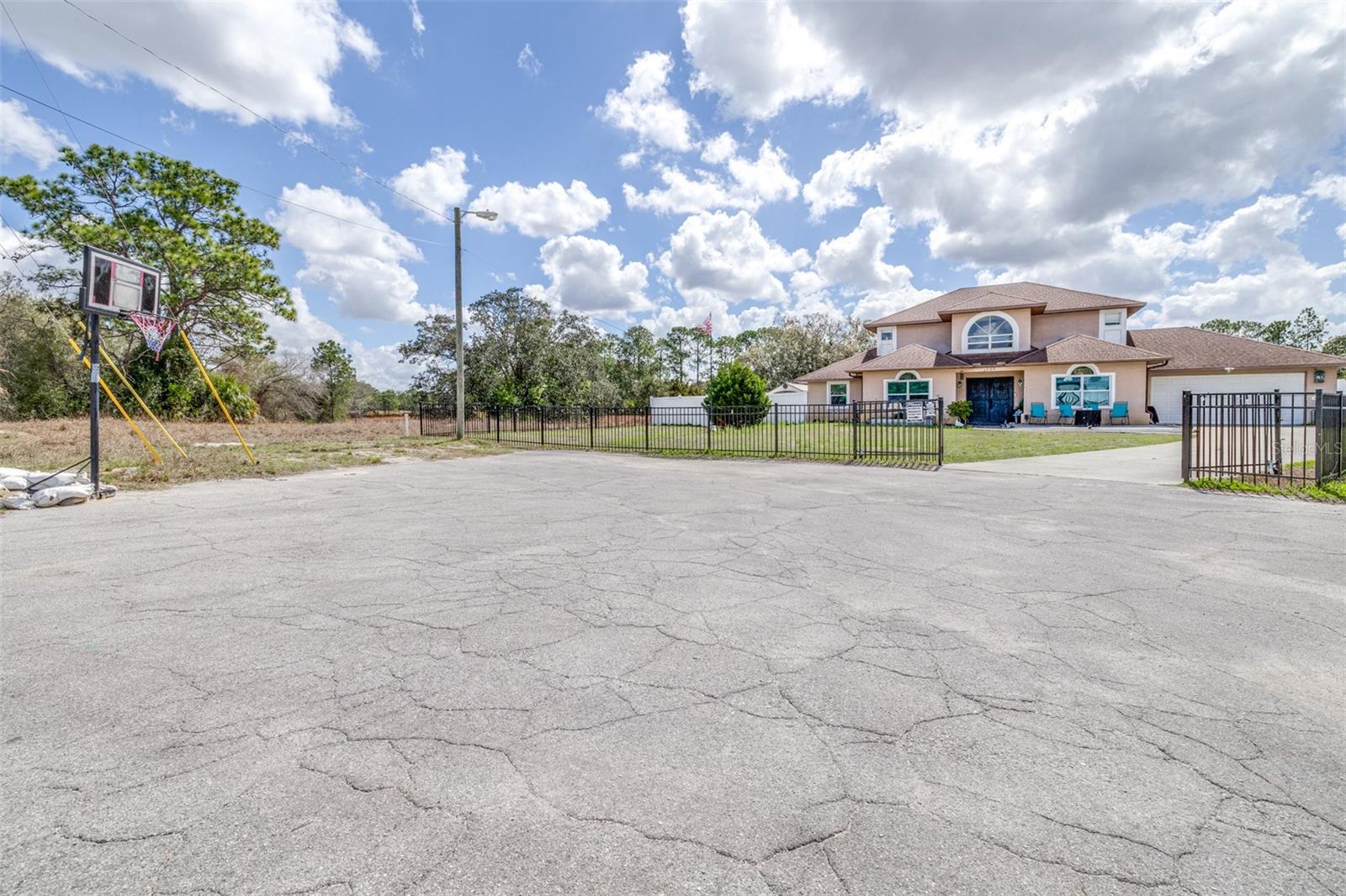 Image 47 of 48 For 1165 Port Court