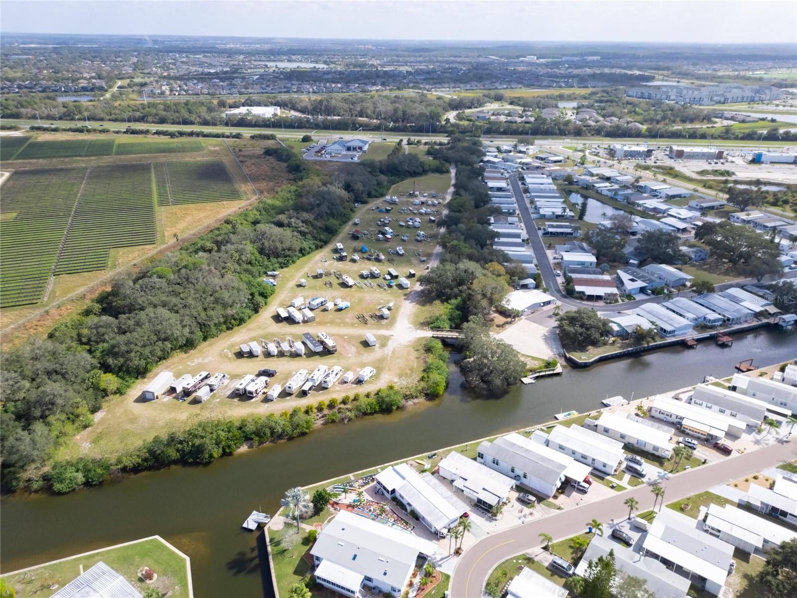 Listing photo id 8 for 105 Saint Martins Way