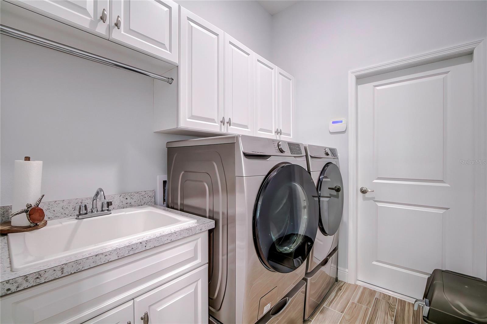 Image 39 of 56 For 10 Milbark Court