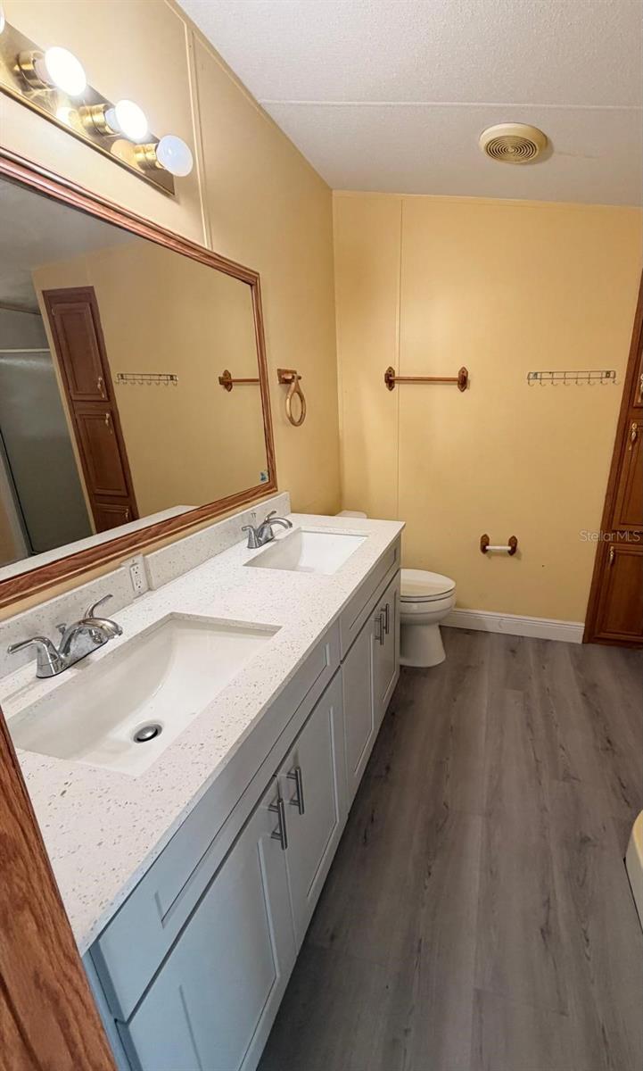 Image 31 of 33 For 13201 Crowell Road