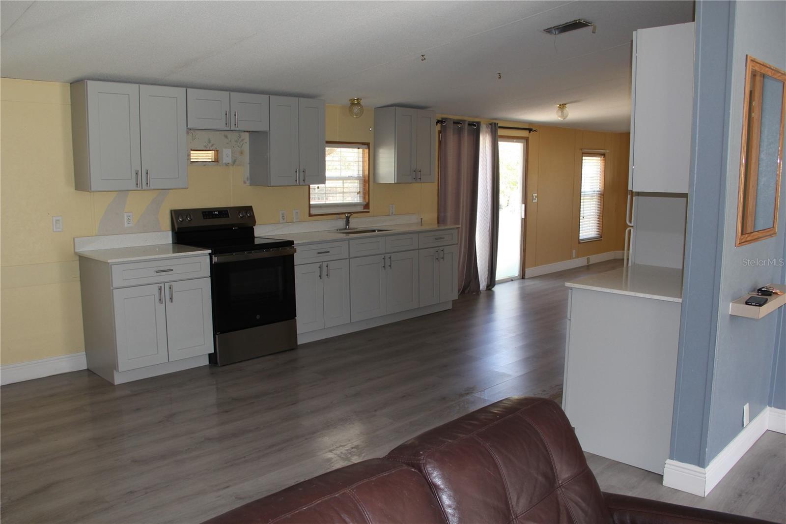 Image 4 of 33 For 13201 Crowell Road