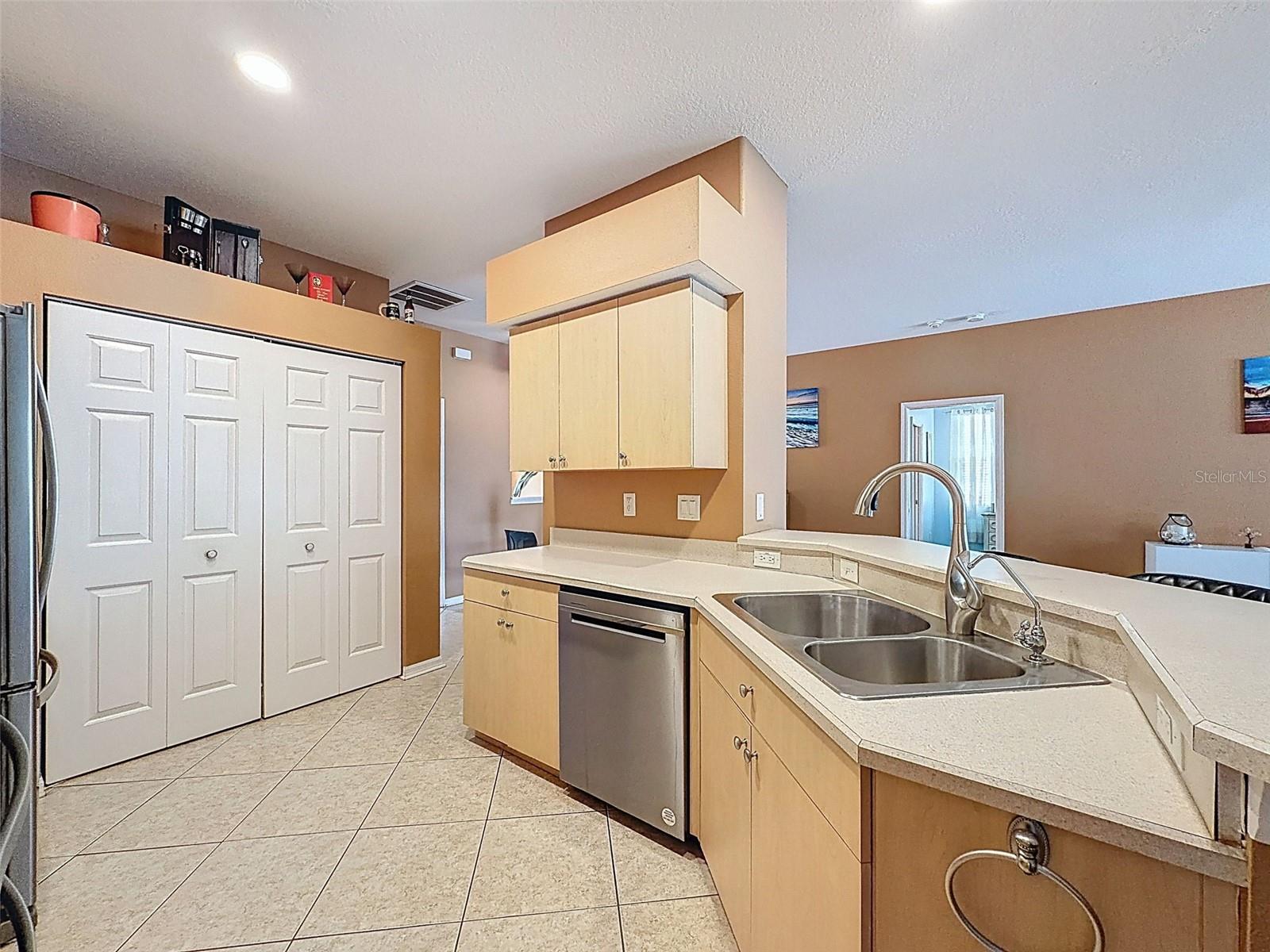 Image 12 of 82 For 1828 Sunrise Dunes Court