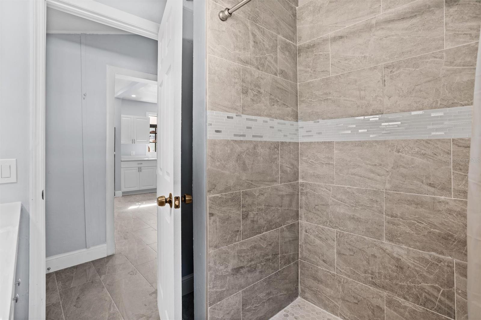 Image 7 of 30 For 1571 Myrtle Avenue