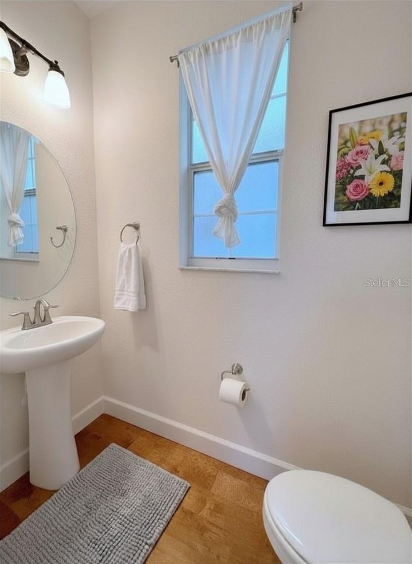 Image 3 of 10 For 633 Jetstar Lane