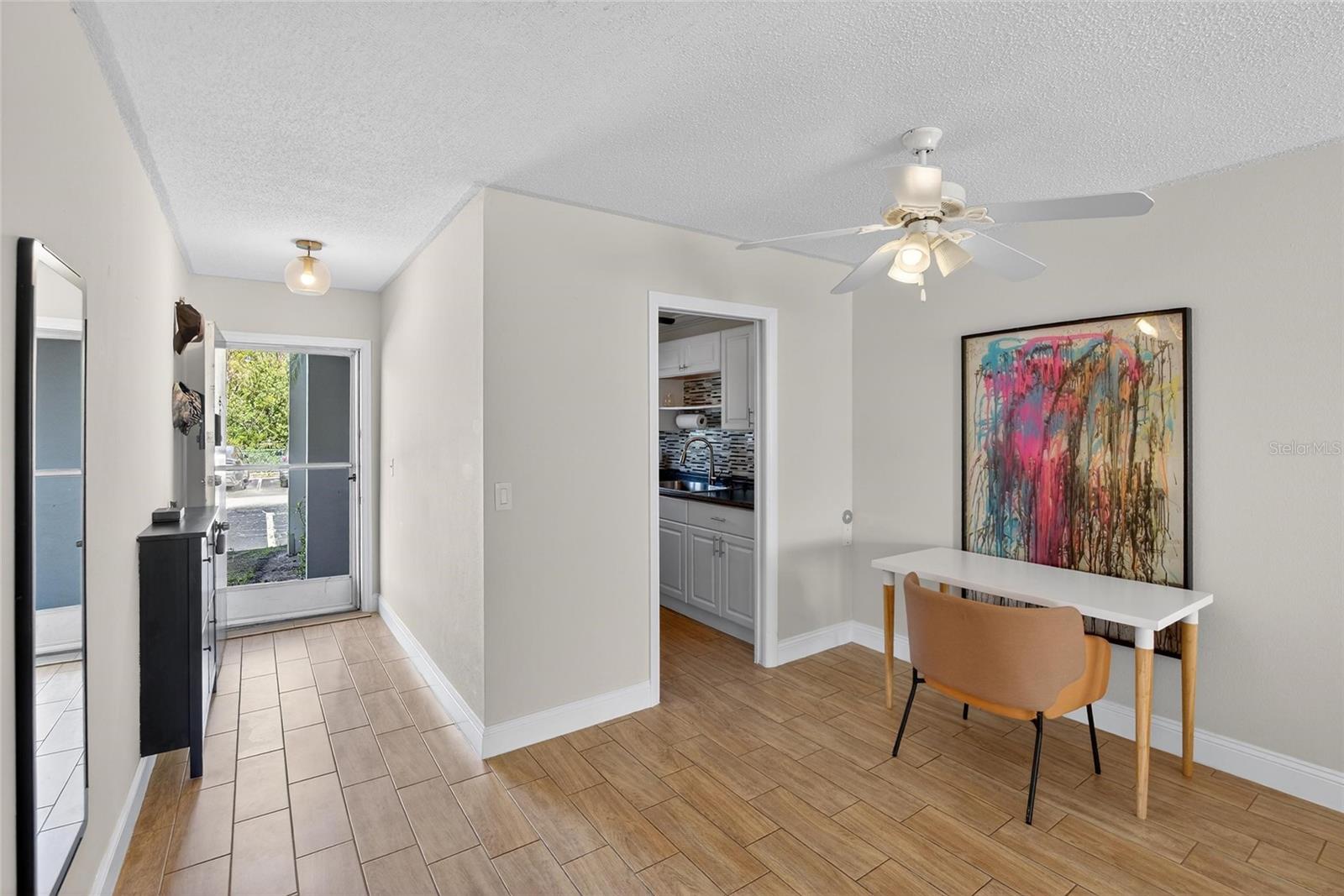 Image 11 of 52 For 1303 Hercules Avenue 2