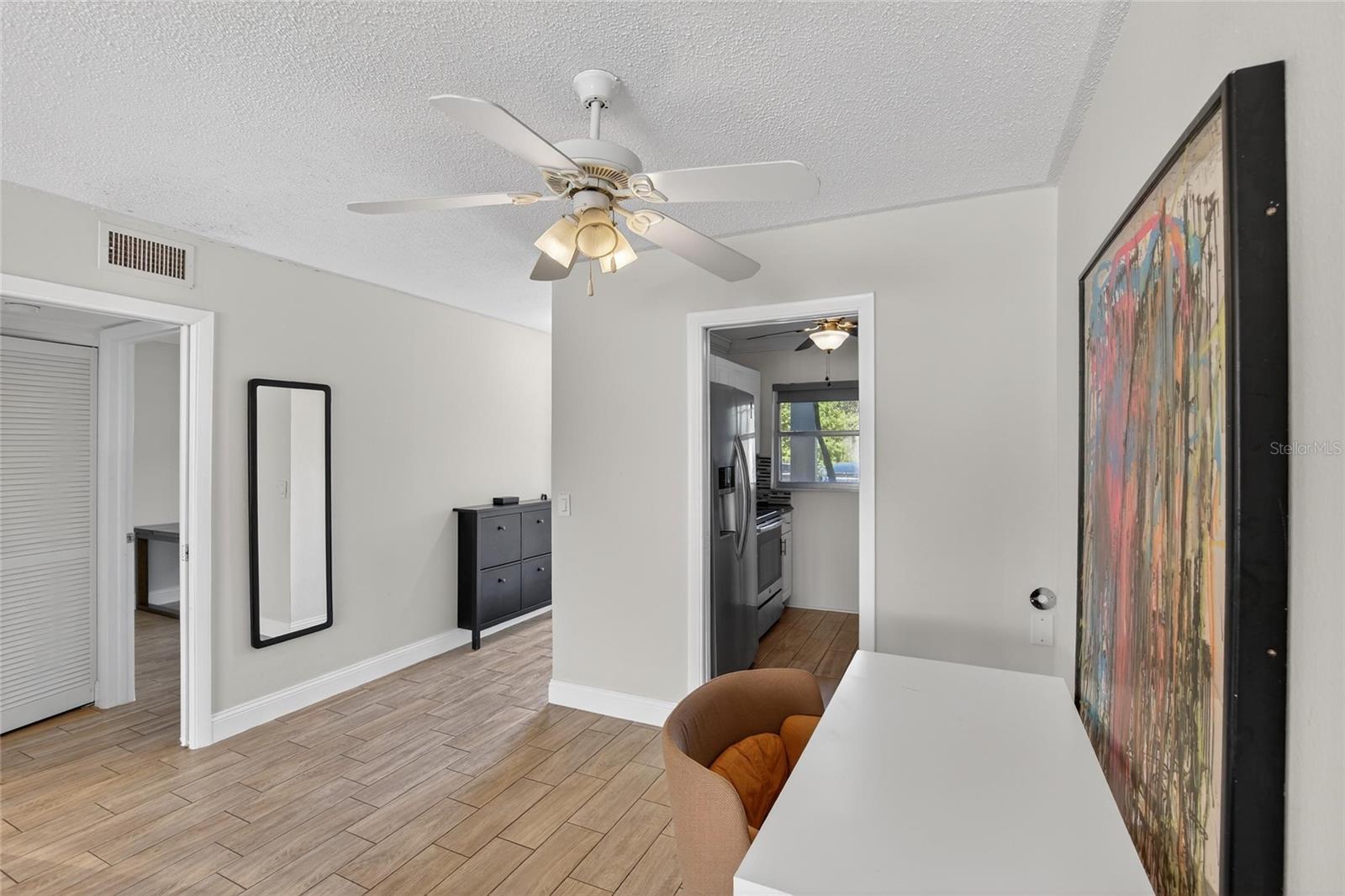 Image 12 of 52 For 1303 Hercules Avenue 2