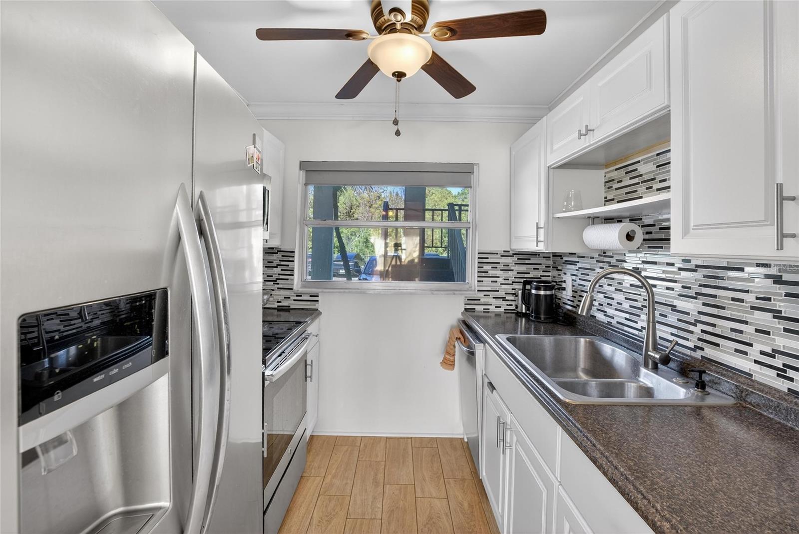 Image 2 of 52 For 1303 Hercules Avenue 2