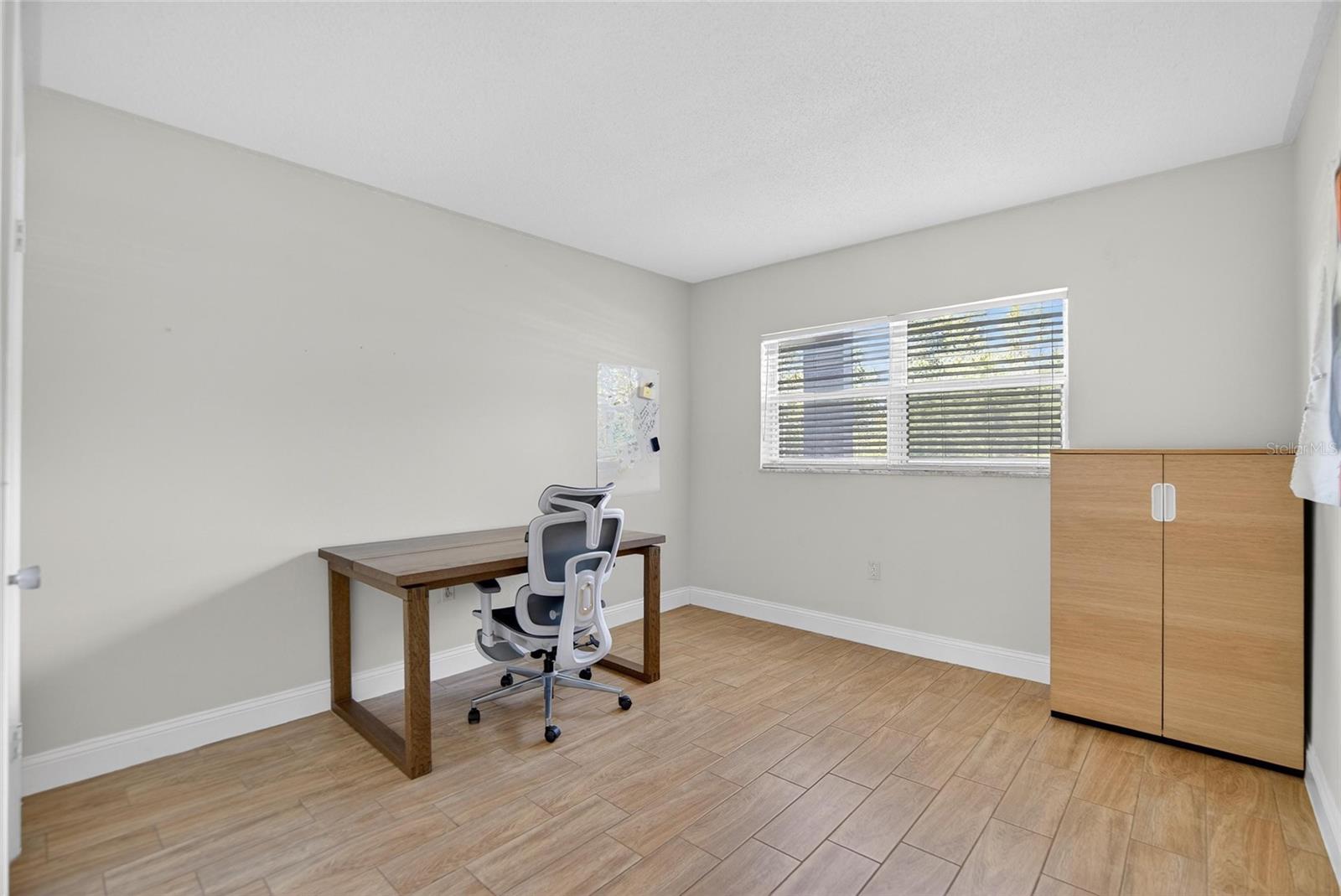 Image 25 of 52 For 1303 Hercules Avenue 2