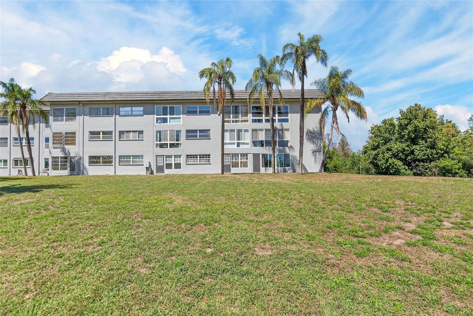 Image 38 of 52 For 1303 Hercules Avenue 2