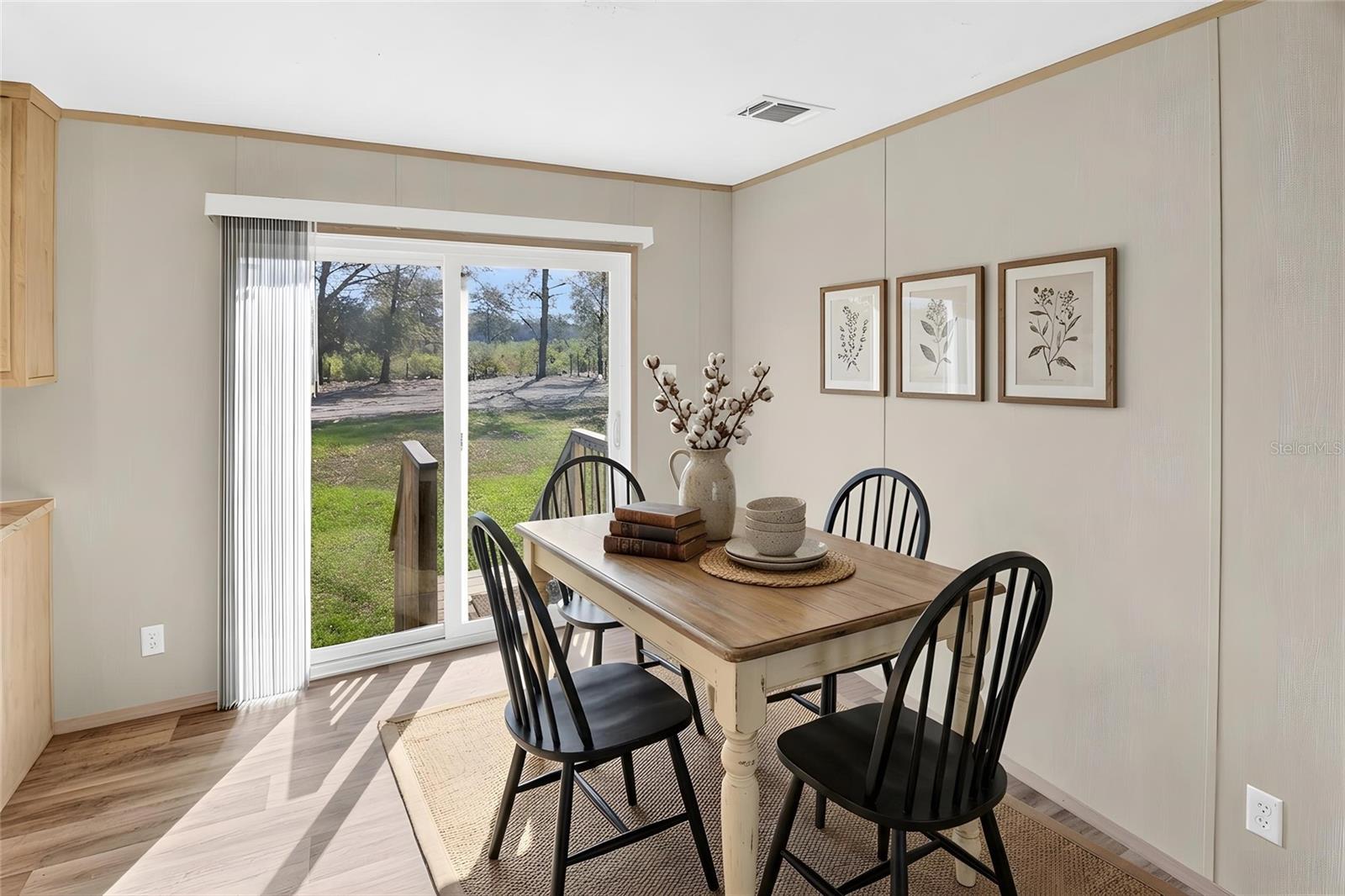 Image 11 of 31 For 5570 76th Terrace