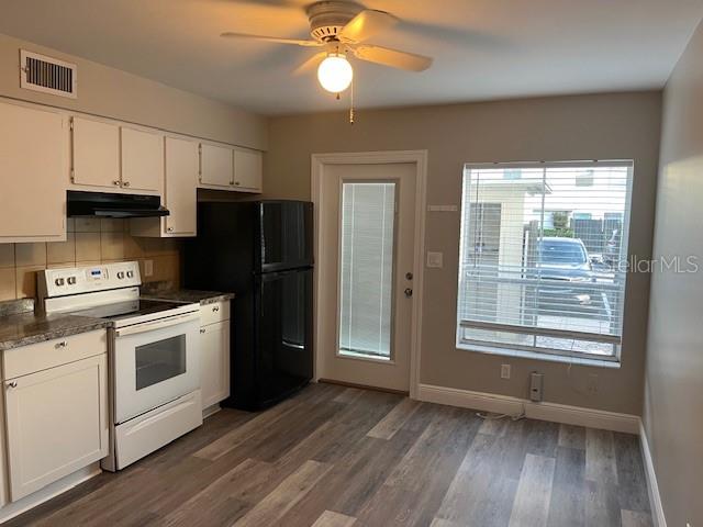 Image 4 of 30 For 4220 La Dega Court