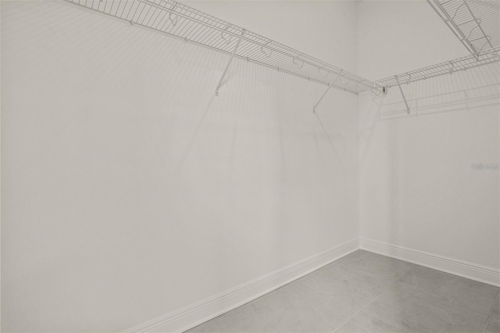 Image 12 of 24 For 1126 Melrose Avenue S