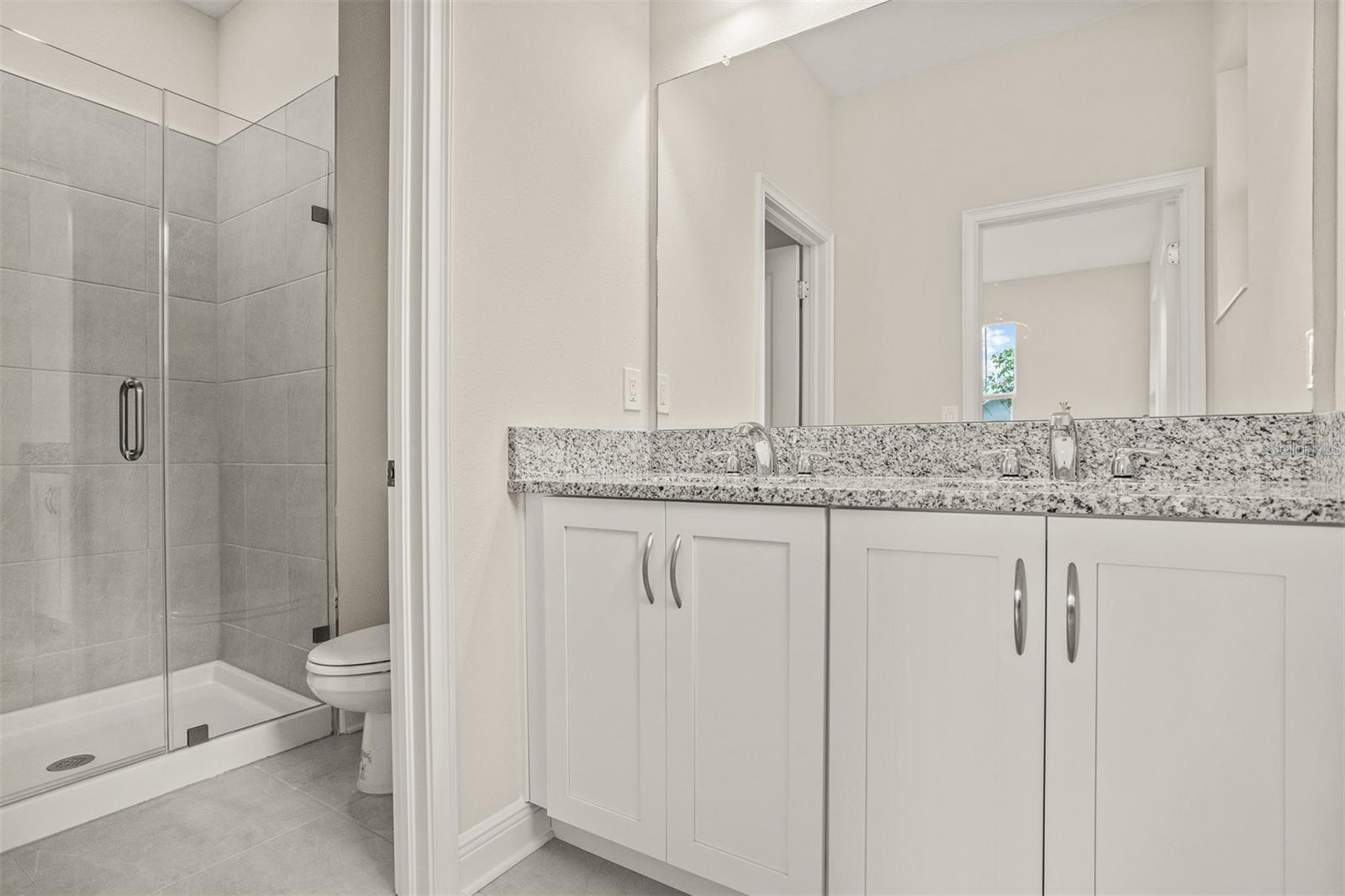 Image 13 of 24 For 1126 Melrose Avenue S