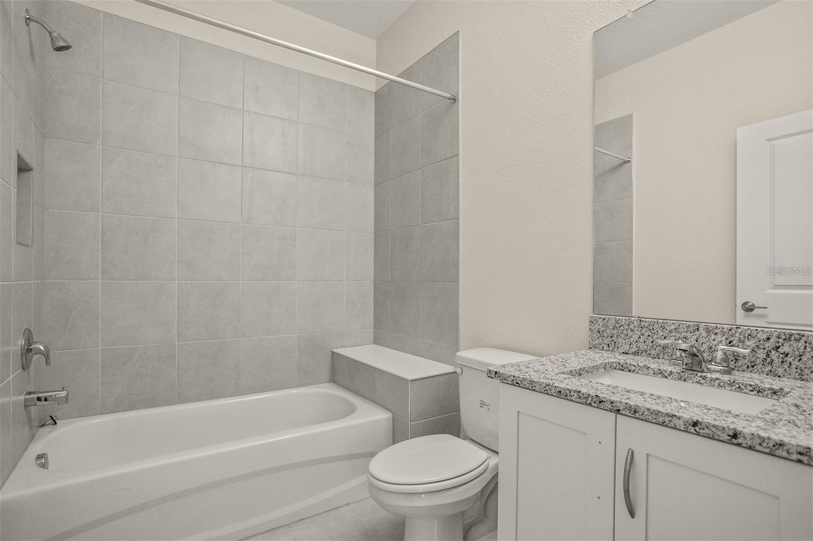 Image 17 of 24 For 1126 Melrose Avenue S