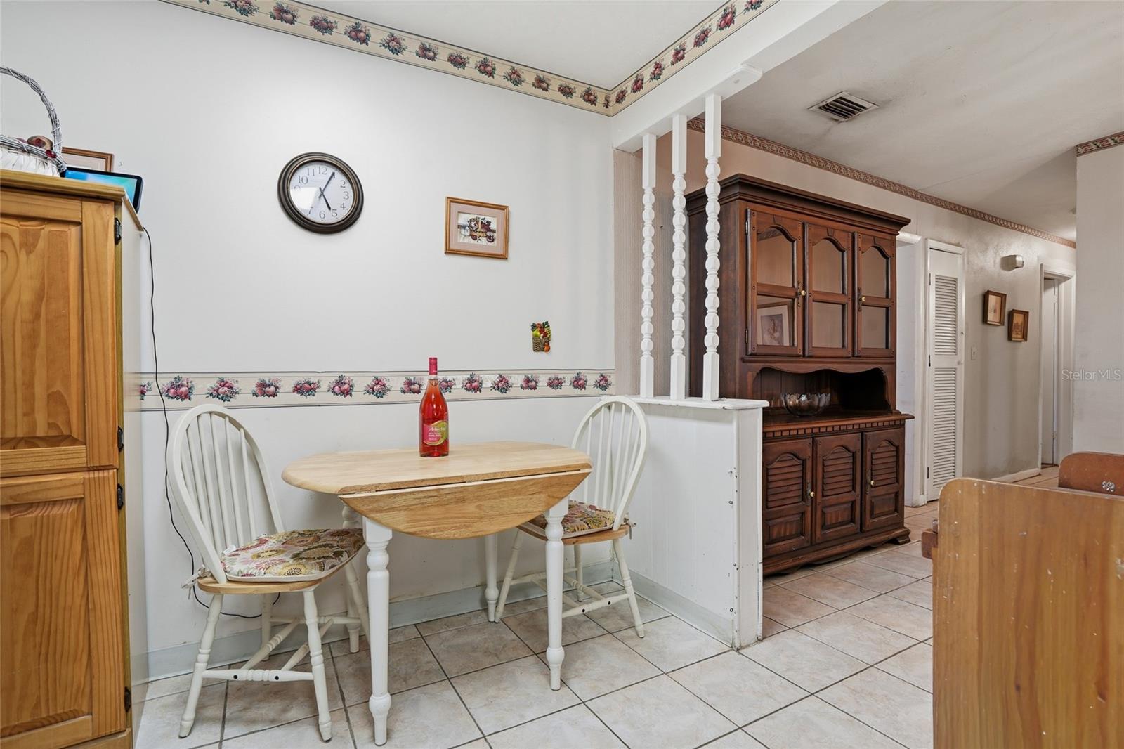 Image 11 of 29 For 3312 W Burke St