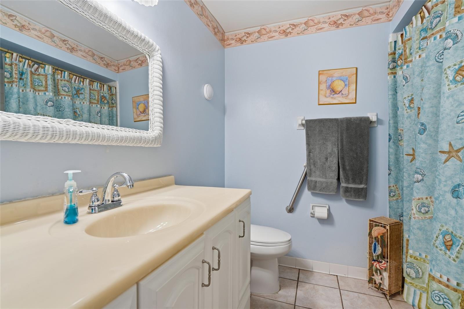 Image 15 of 29 For 3312 W Burke St