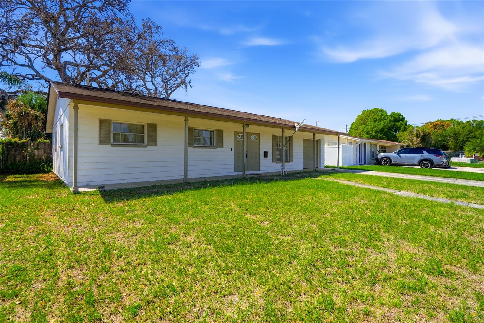 Image 4 of 29 For 3312 W Burke St