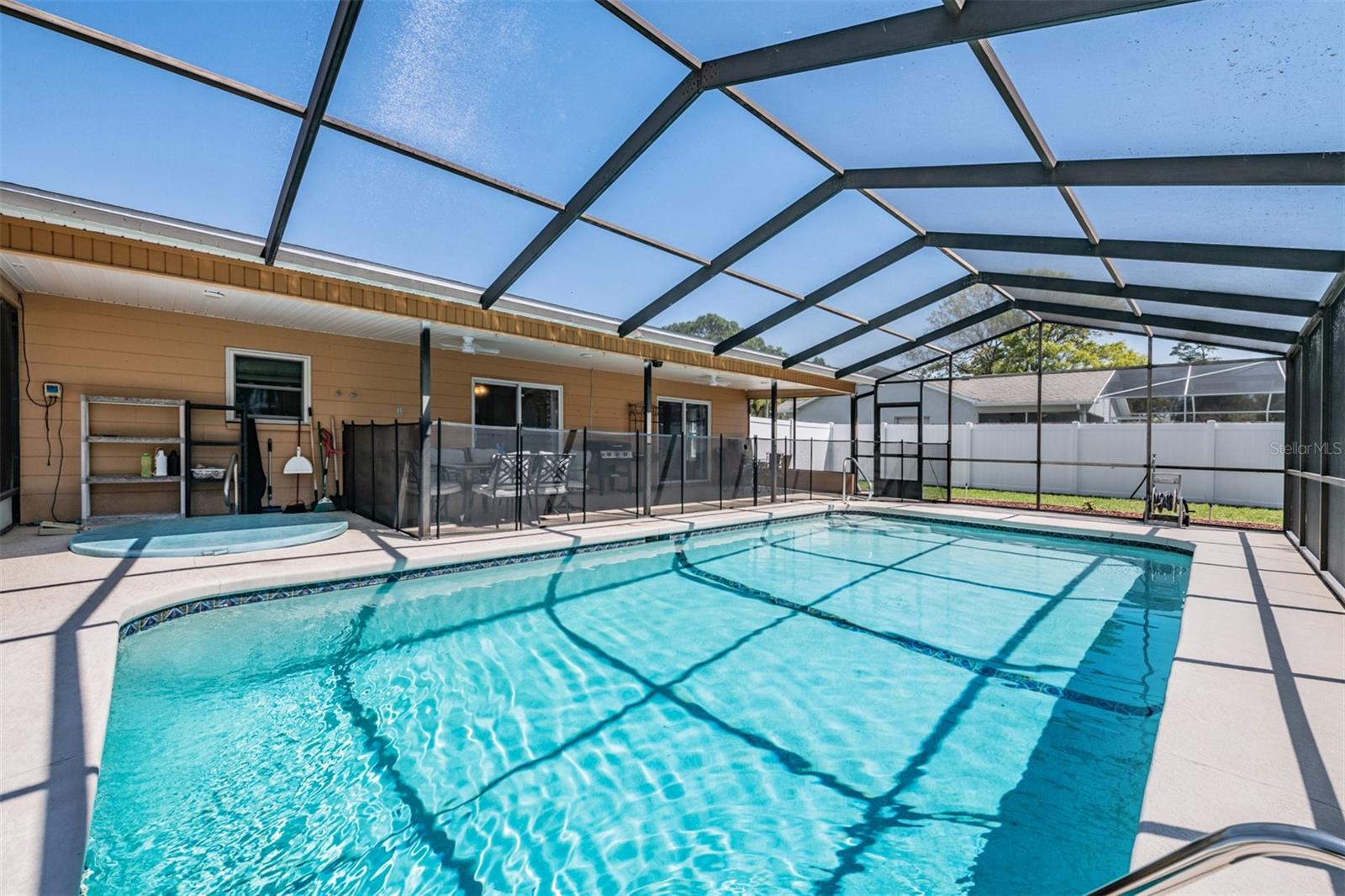 Listing photo id 21 for 11224 Sheffield Road