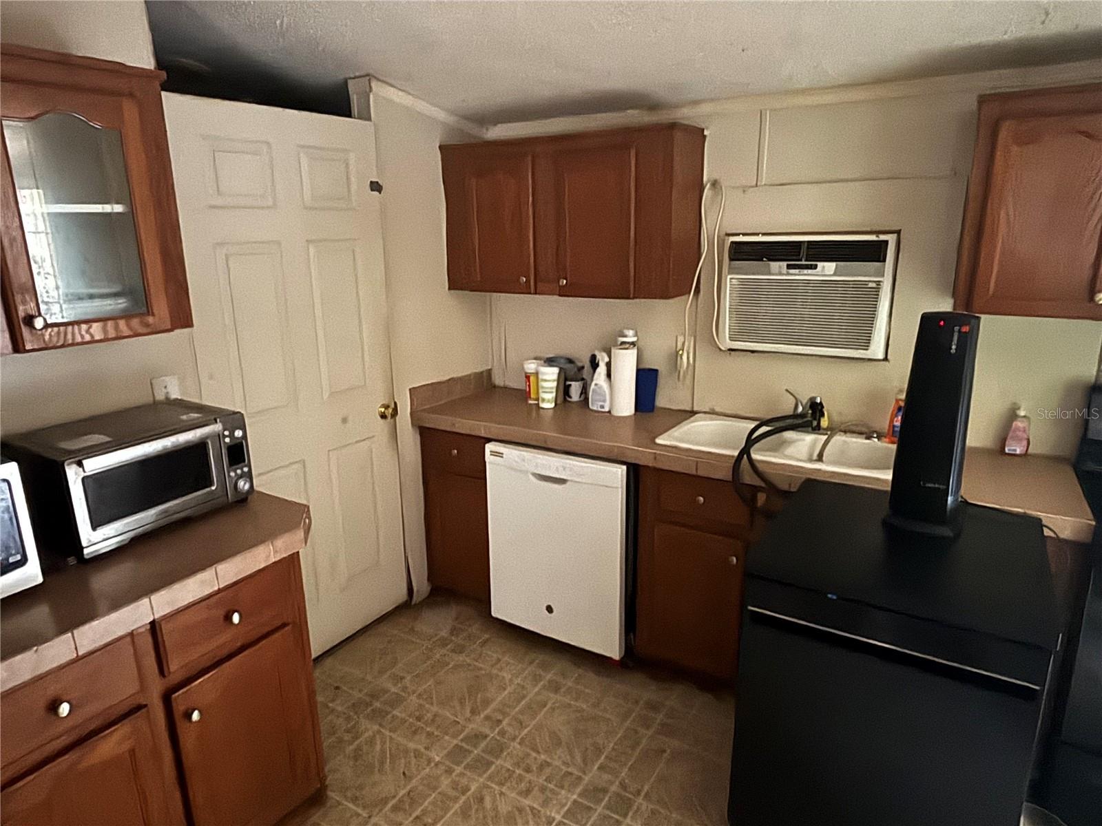 Image 14 of 48 For 6106 Nundy Avenue