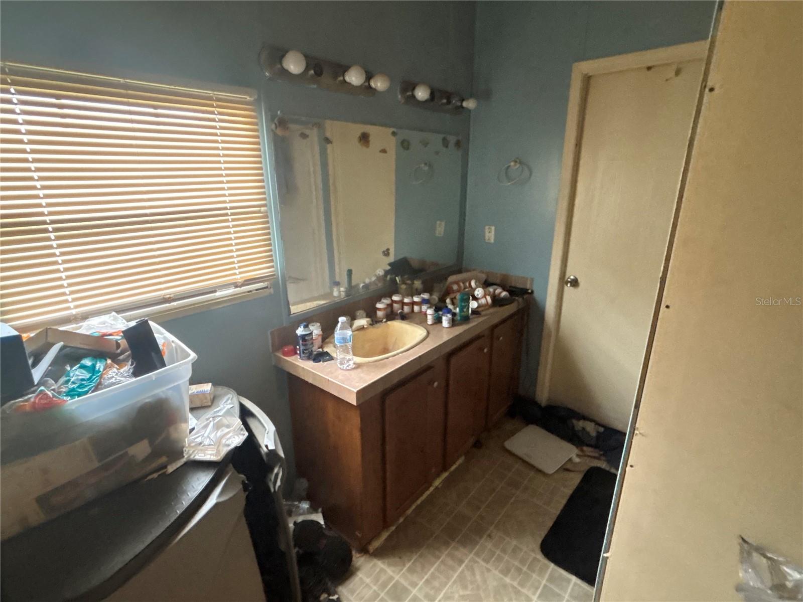 Image 36 of 48 For 6106 Nundy Avenue