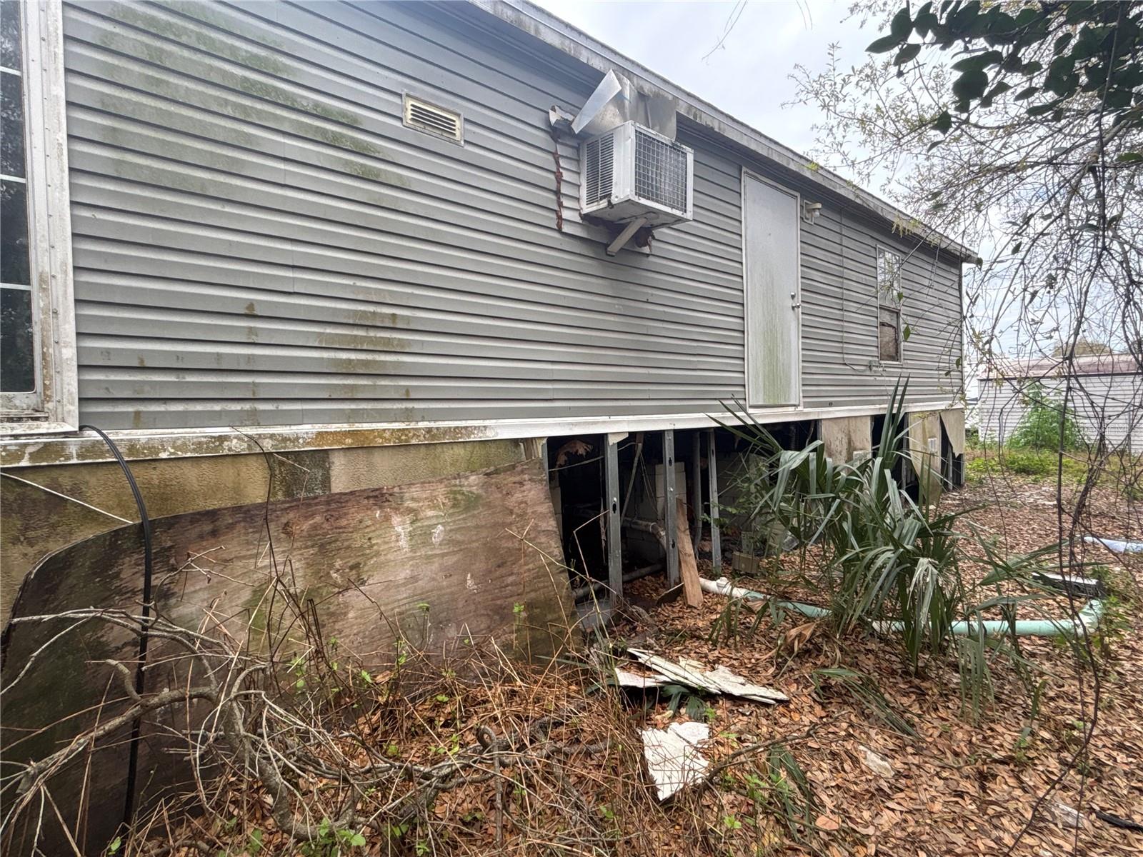 Image 5 of 48 For 6106 Nundy Avenue