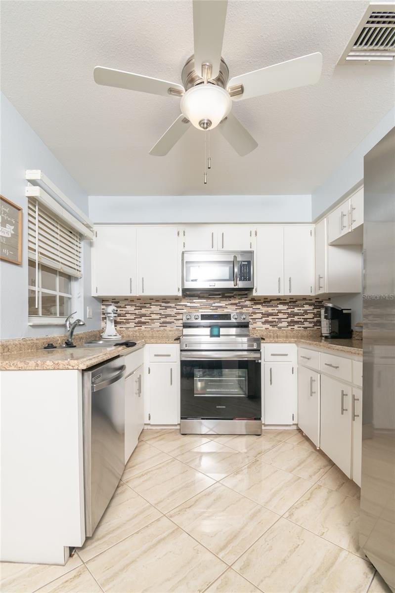 Image 6 of 22 For 2898 Thaxton Drive 74