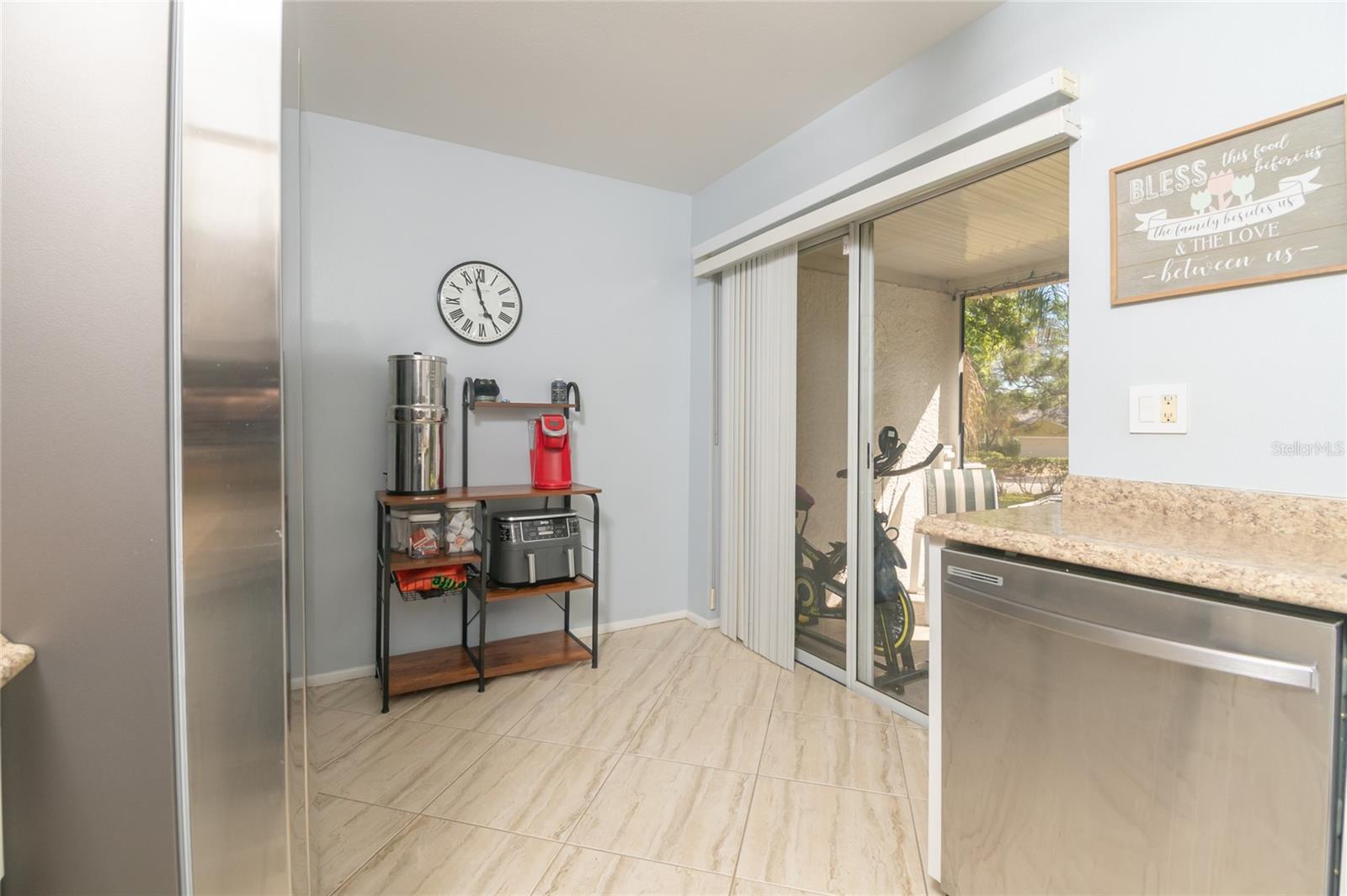 Image 7 of 22 For 2898 Thaxton Drive 74