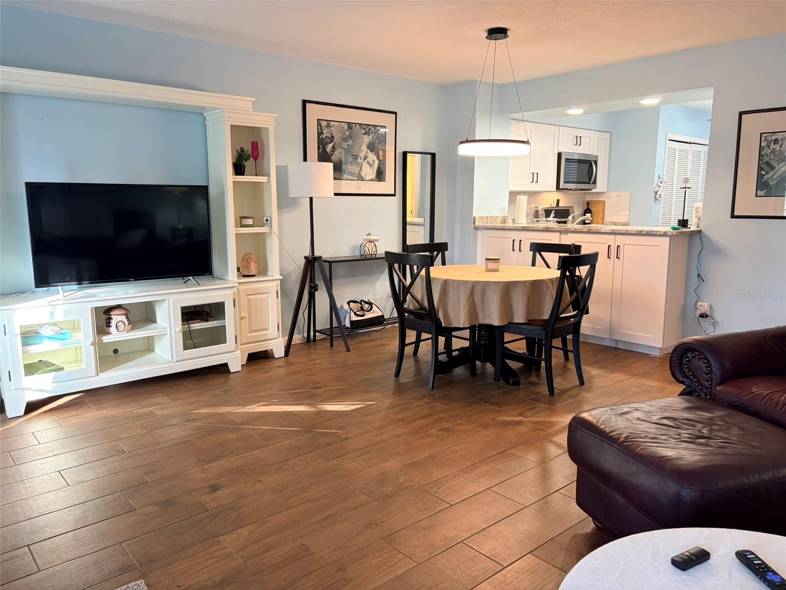 Image 16 of 37 For 16302 Rambling Vine Drive W