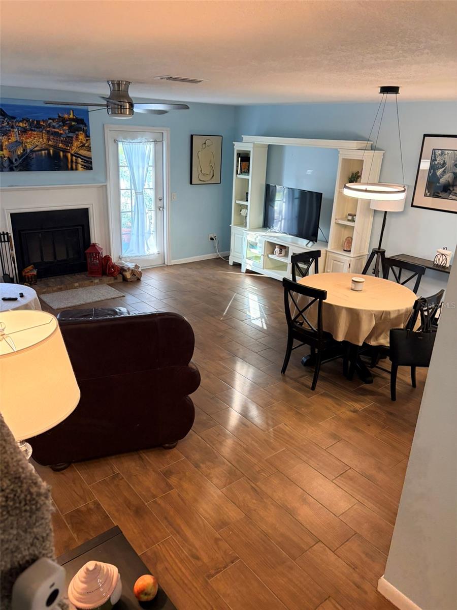 Image 21 of 37 For 16302 Rambling Vine Drive W