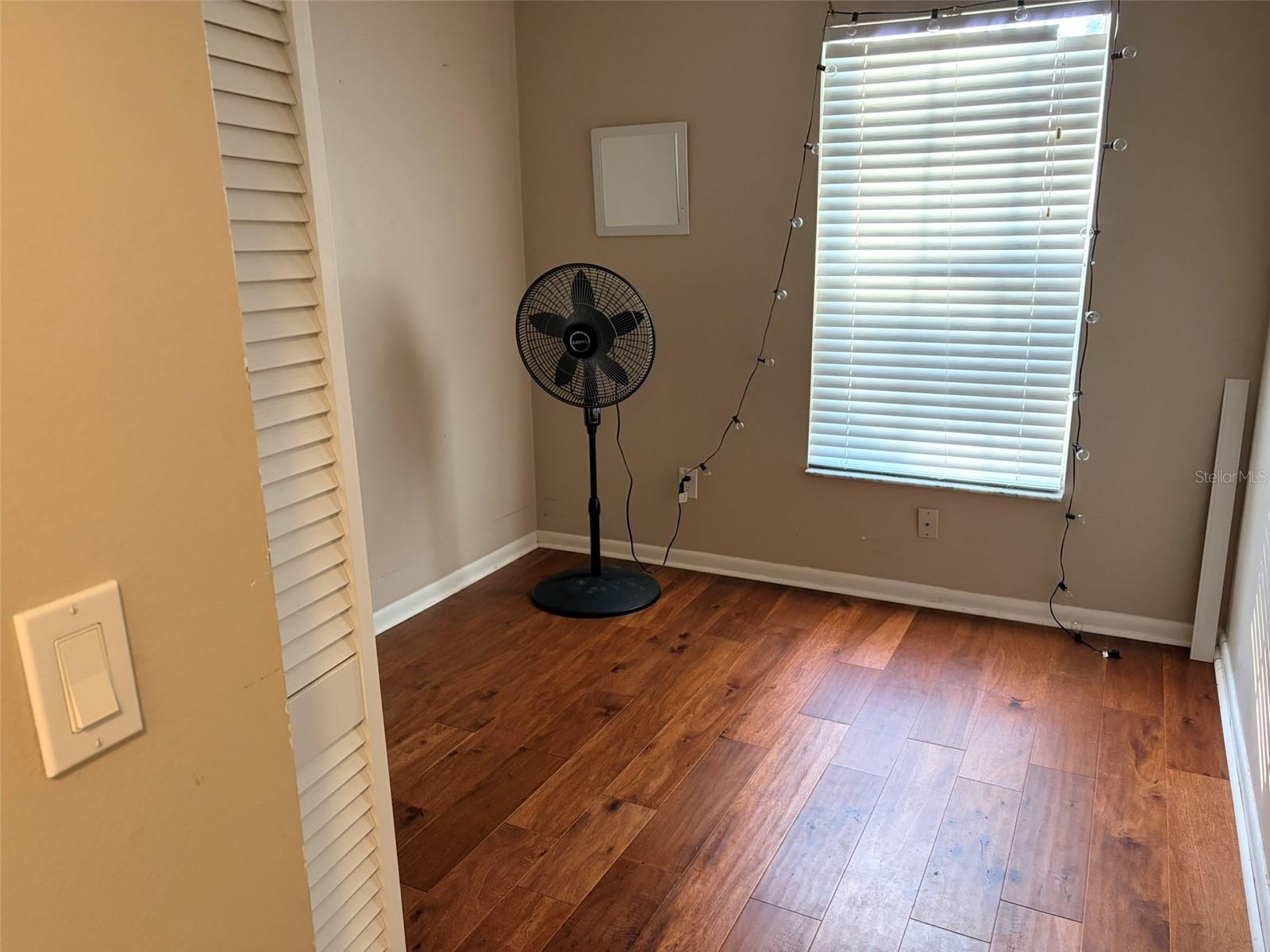 Image 23 of 37 For 16302 Rambling Vine Drive W