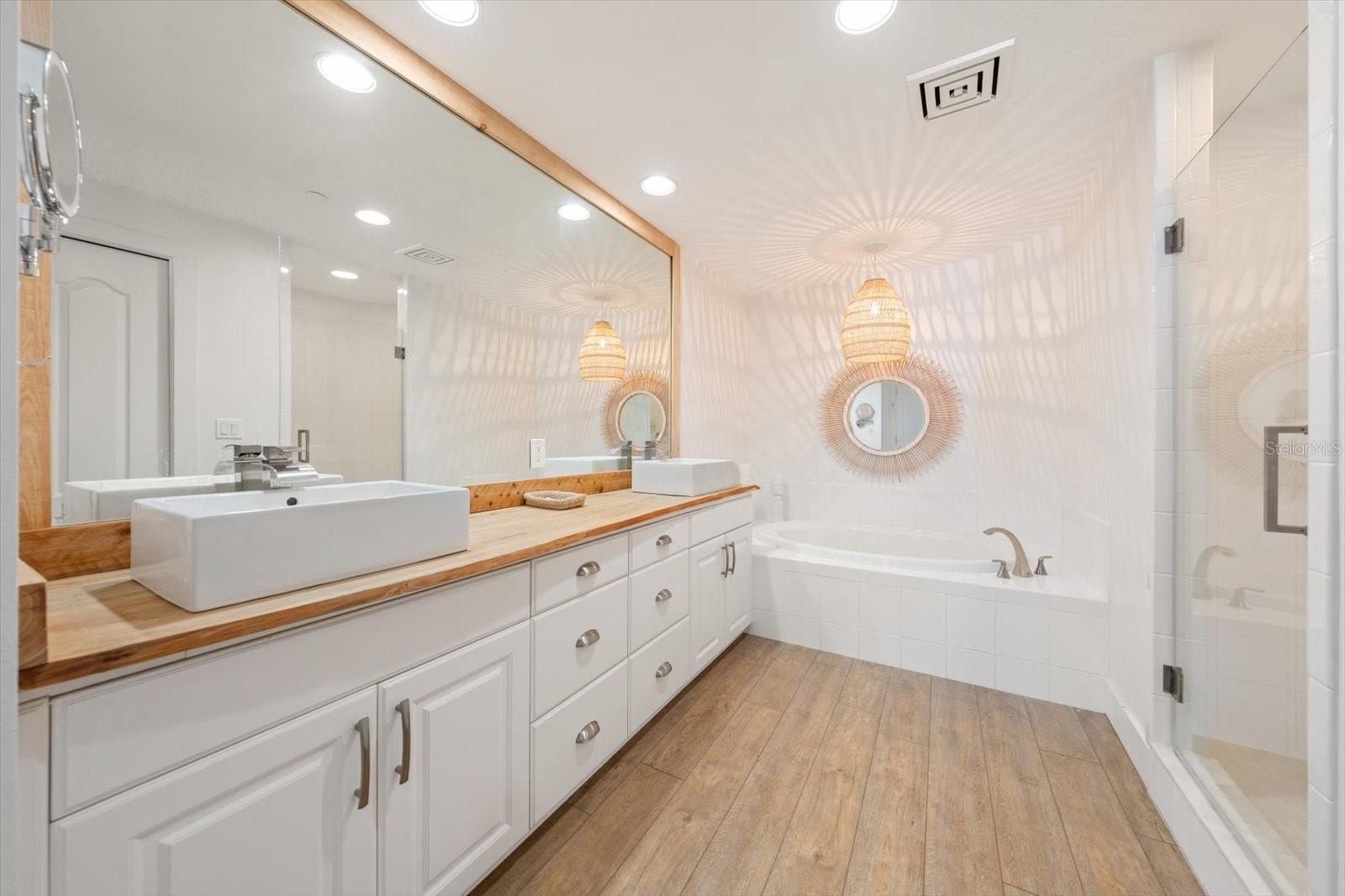 Image 15 of 38 For 1200 Gulf Boulevard 902