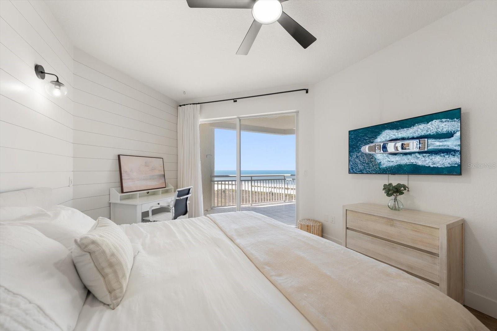 Image 23 of 38 For 1200 Gulf Boulevard 902