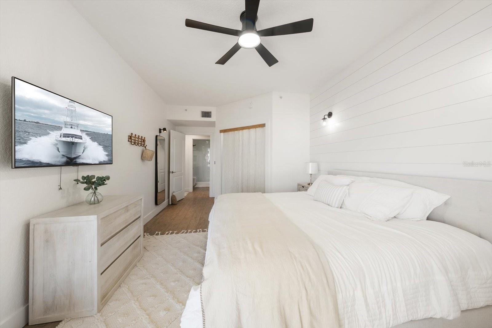 Image 25 of 38 For 1200 Gulf Boulevard 902