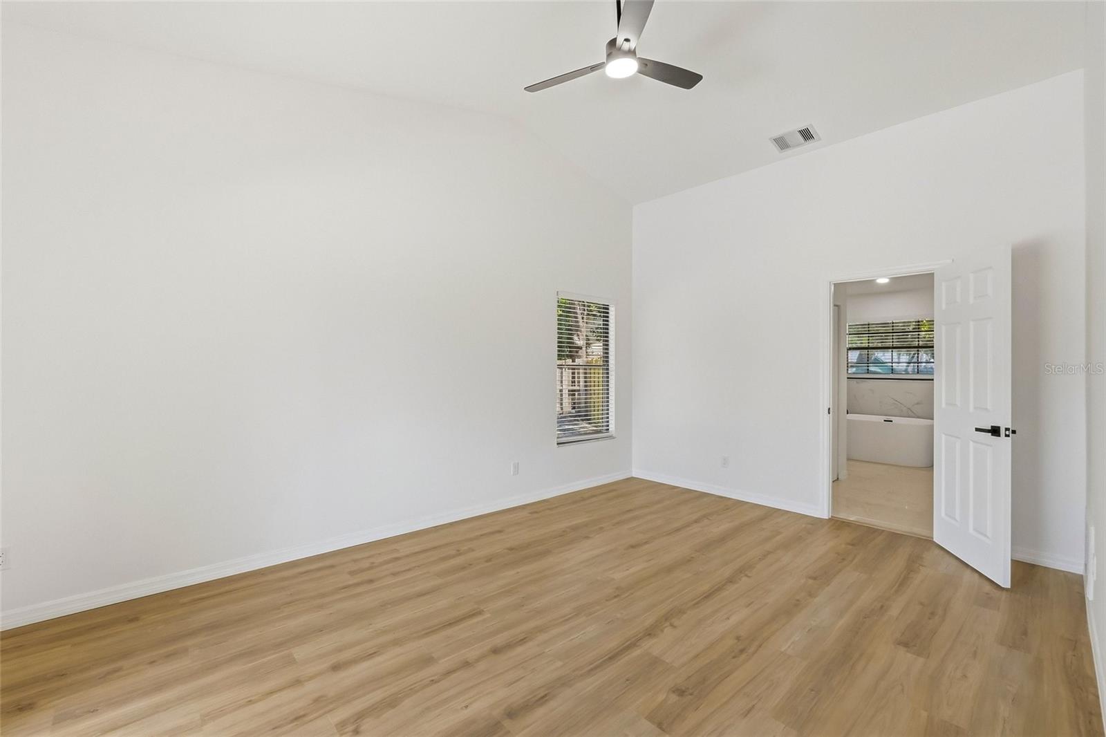 Image 15 of 38 For 576 Channel Court