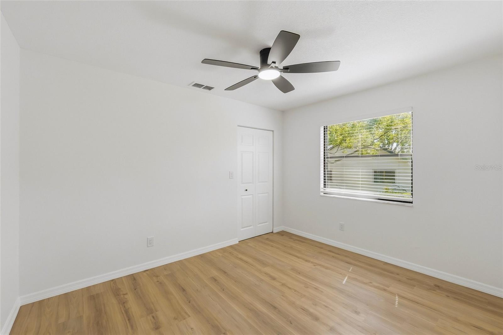 Image 21 of 38 For 576 Channel Court