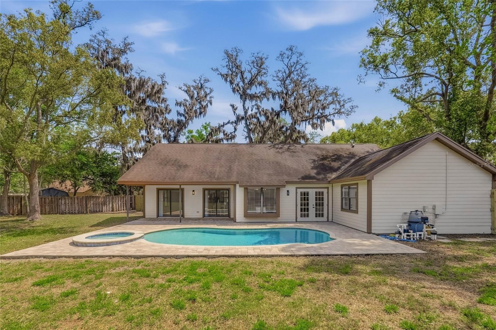 Image 30 of 38 For 576 Channel Court