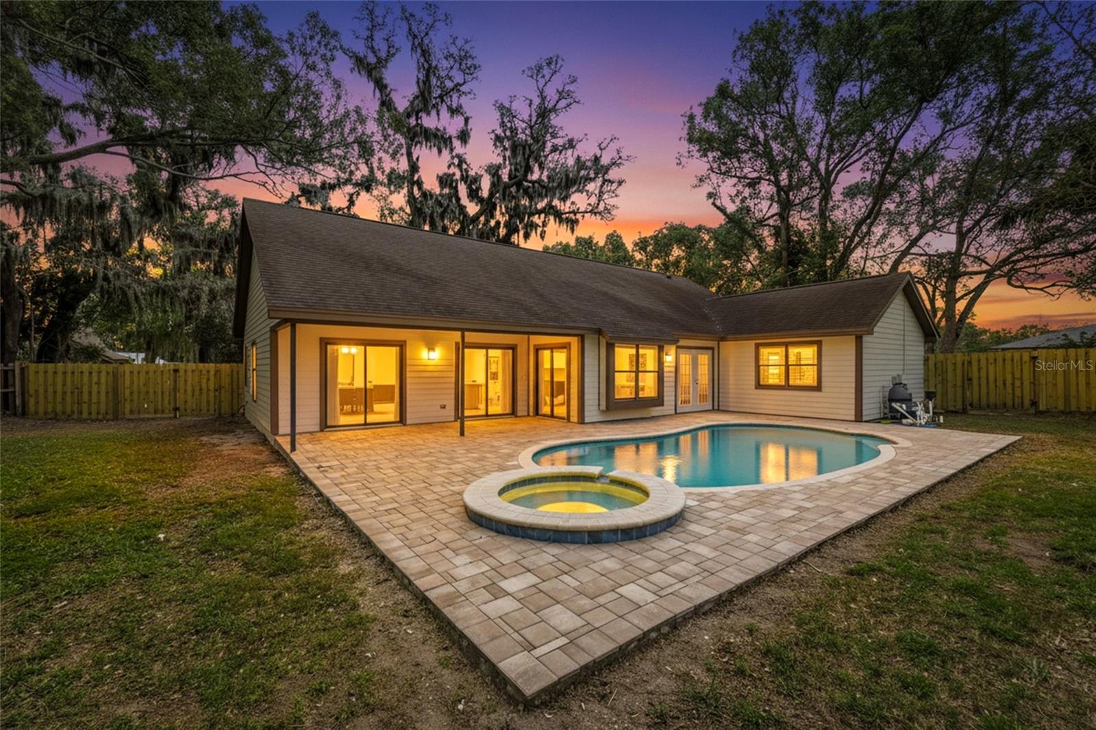 Image 31 of 38 For 576 Channel Court