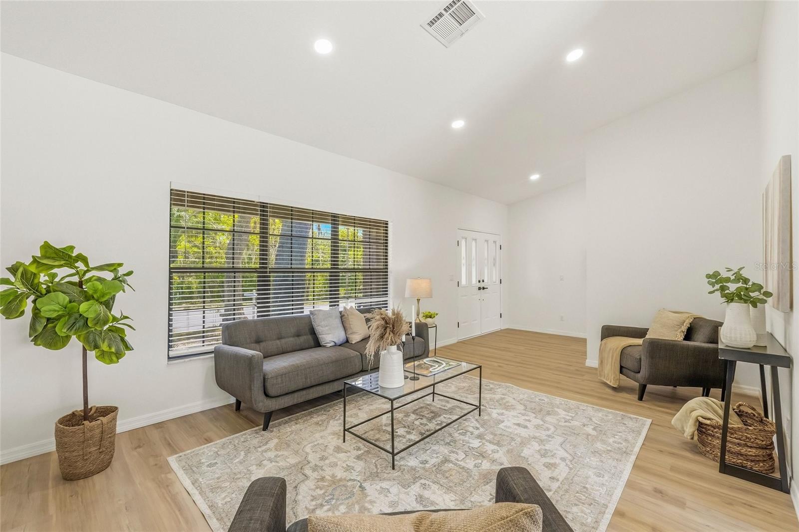 Image 5 of 38 For 576 Channel Court