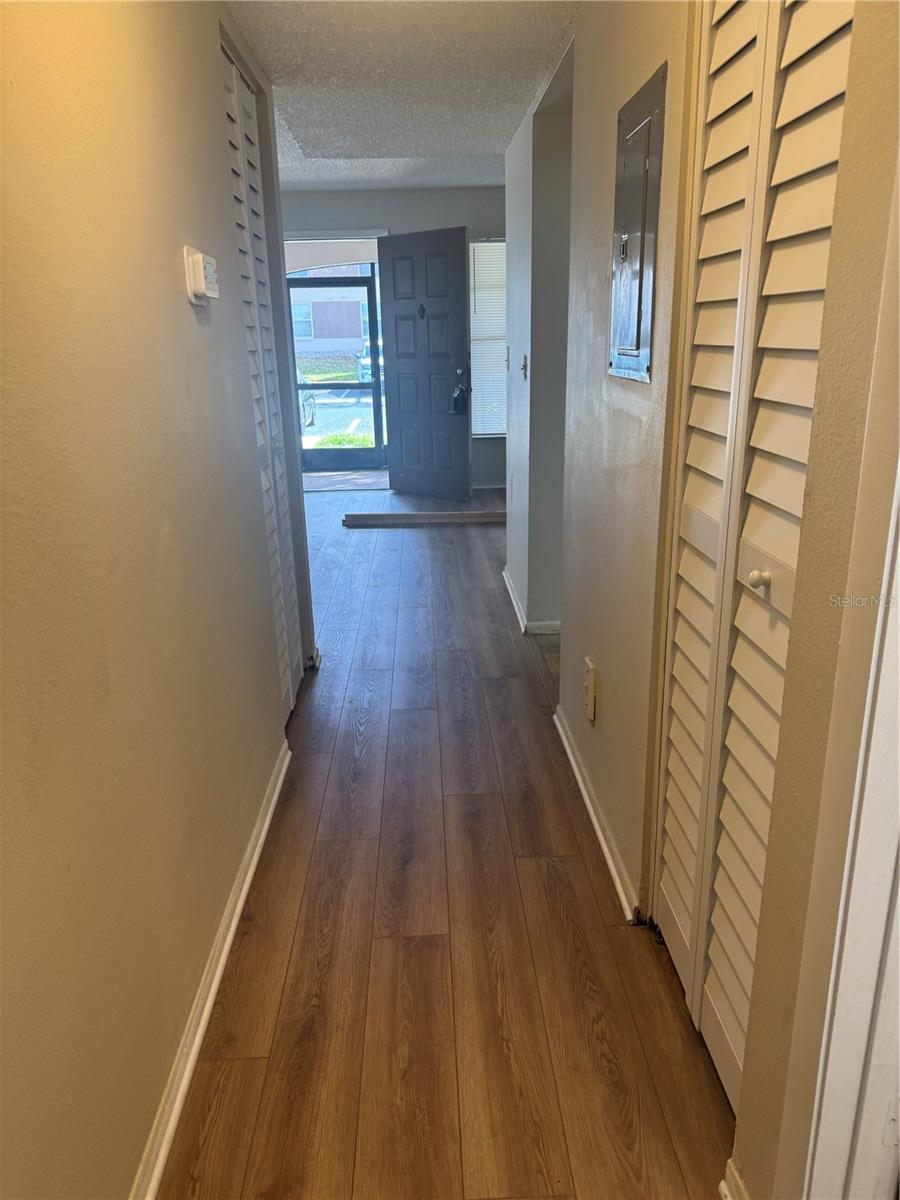 Image 6 of 8 For 3028 Bonaventure Circle 103