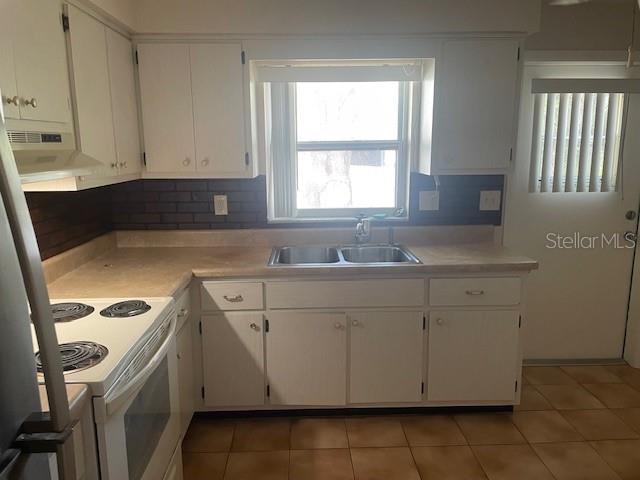 Image 5 of 13 For 333 Lagoon Drive 5