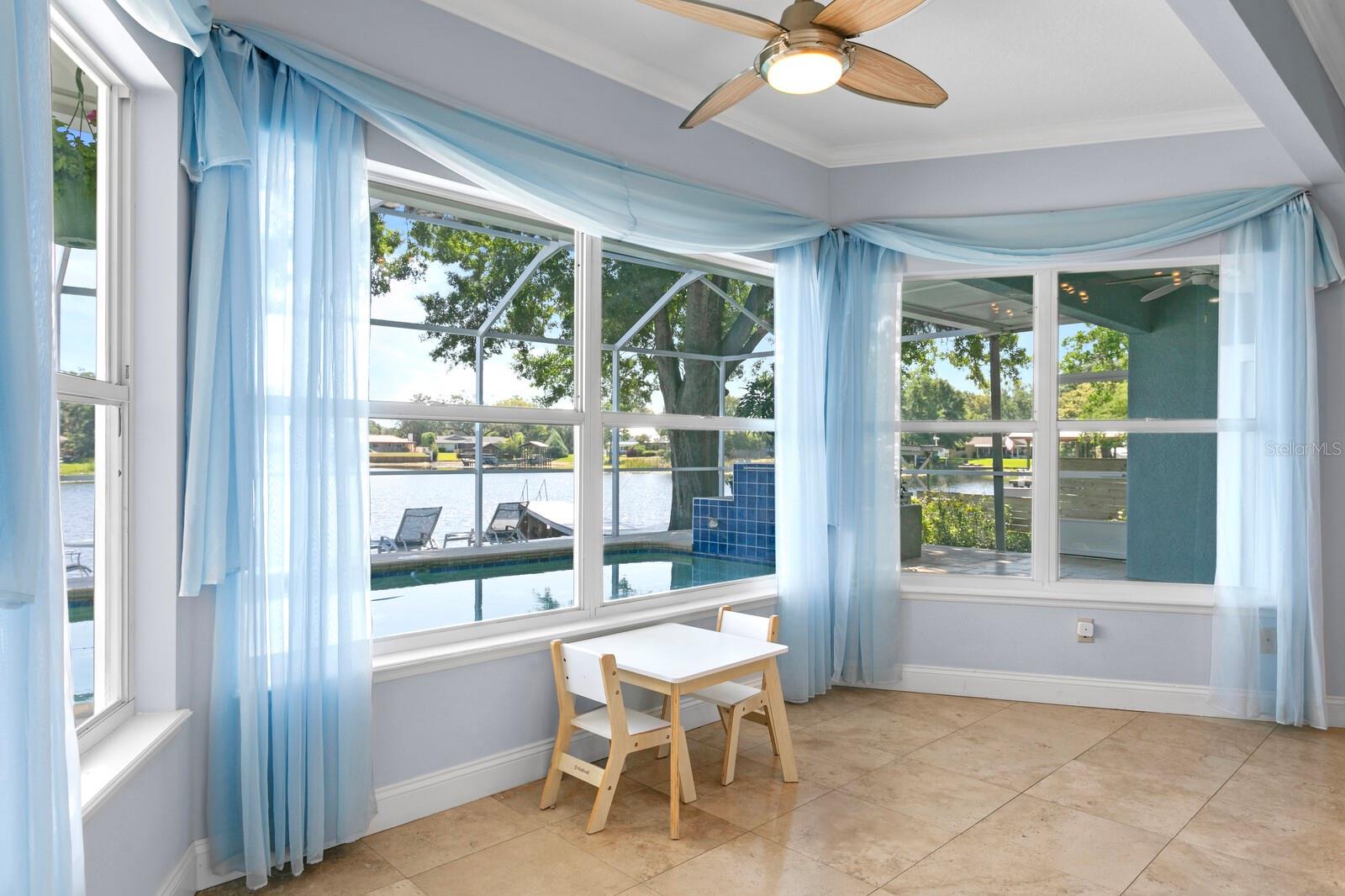 Image 20 of 76 For 13548 Lake Magdalene Drive