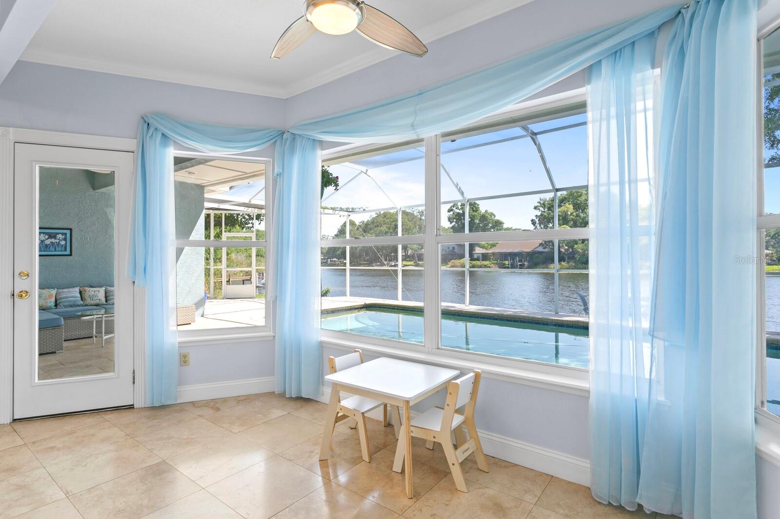 Image 21 of 76 For 13548 Lake Magdalene Drive