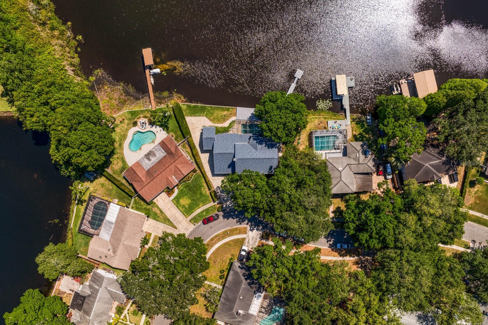 Image 65 of 76 For 13548 Lake Magdalene Drive