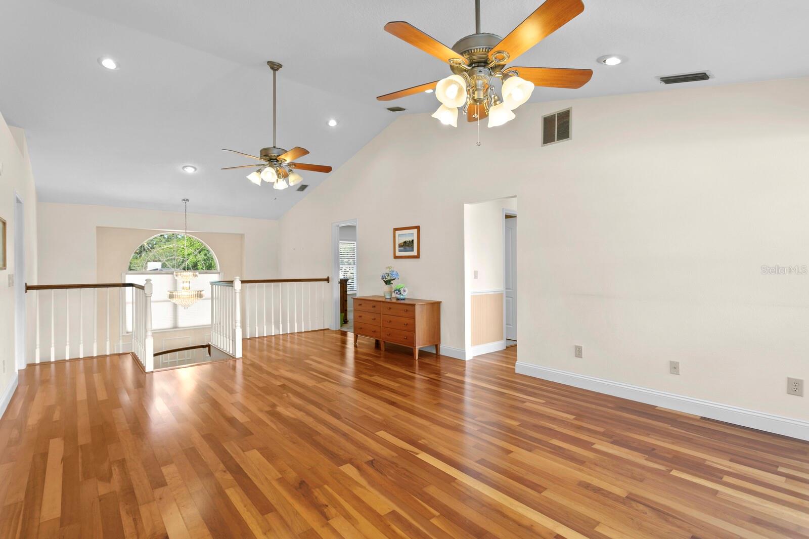 Image 9 of 76 For 13548 Lake Magdalene Drive